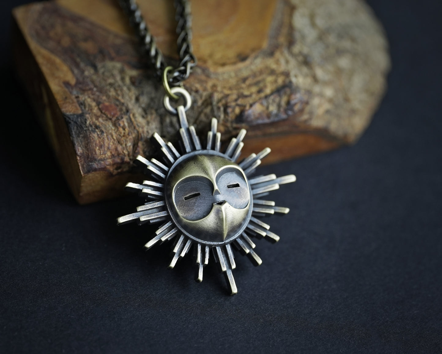 Esquie Mask Necklace - Expedition 33 Fantasy Game Jewelry - Clair Obscur Brass or Silver Pendant Amulet