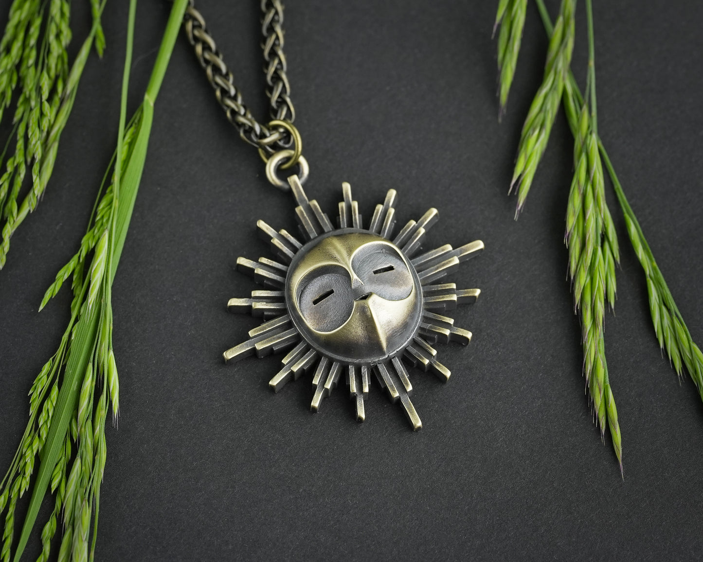 Esquie Mask Necklace - Expedition 33 Fantasy Game Jewelry - Clair Obscur Brass or Silver Pendant Amulet