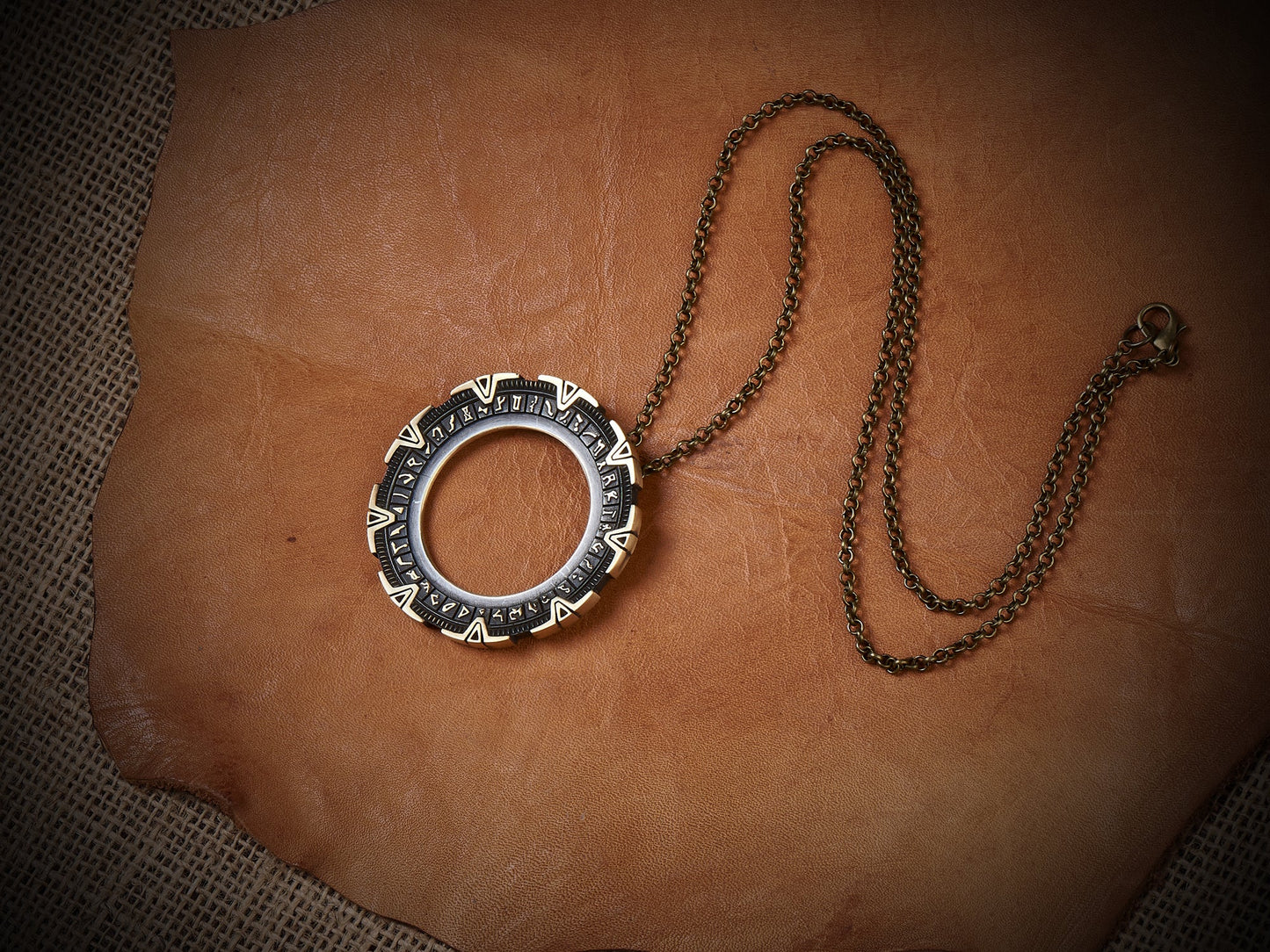 925 Sterling Silver / Brass Premium Quality Stargate SG1 Atlantis Universe Portal Pendant Necklace - Stargate Atlantis Jewelry Charm Amulet - Stargate Merchandise Cosplay - Baldur Jewelry
