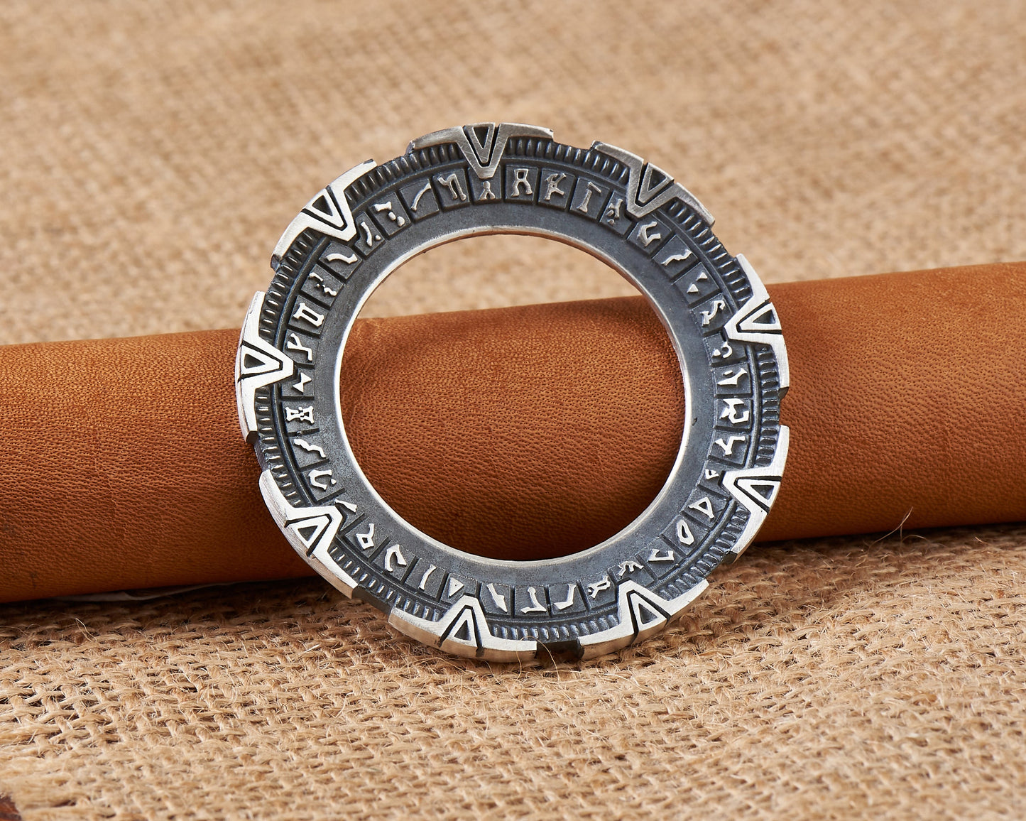925 Sterling Silver / Brass Premium Quality Stargate SG1 Atlantis Universe Portal Pendant Necklace - Stargate Atlantis Jewelry Charm Amulet - Stargate Merchandise Cosplay - Baldur Jewelry