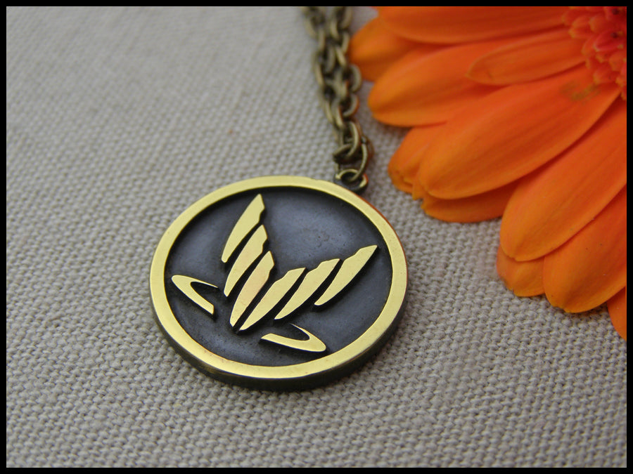 Mass Effect Spectre Pendant Necklace Amulet