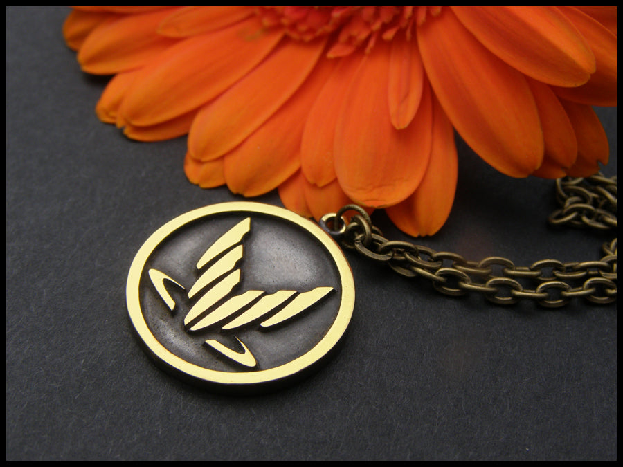 Mass Effect Spectre Pendant Necklace Amulet