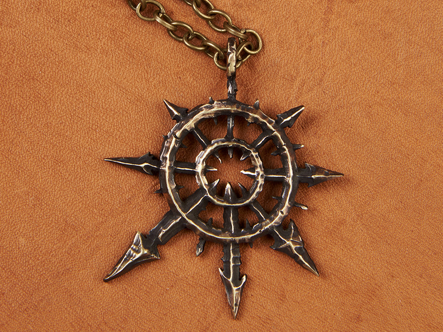 Warhammer 40K Grand Pendentif Martelé à la Main Étoile du Chaos