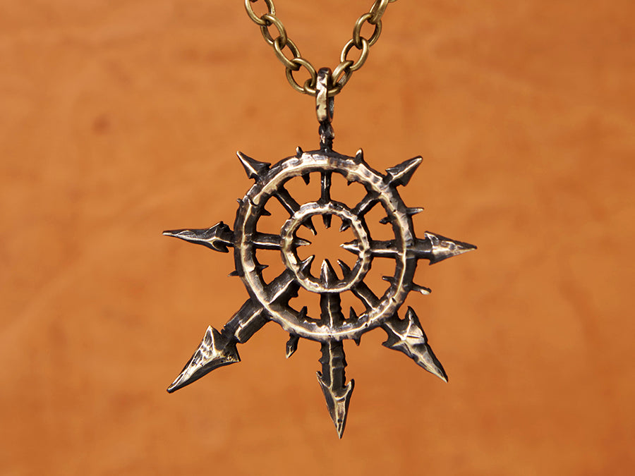 Warhammer 40K Grand Pendentif Martelé à la Main Étoile du Chaos