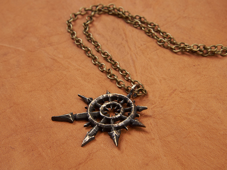 Warhammer 40K Grand Pendentif Martelé à la Main Étoile du Chaos