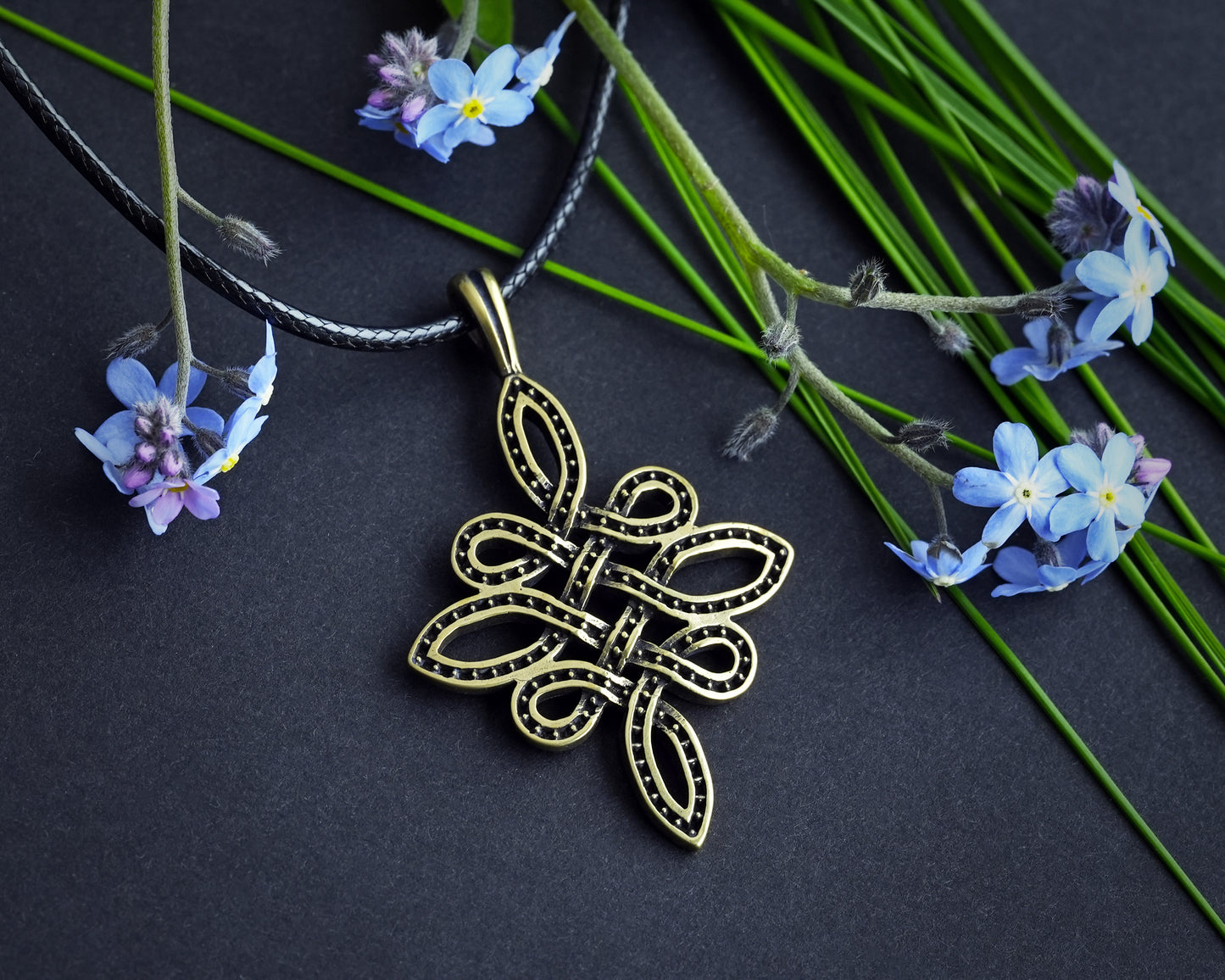 Handmade Tibetan Endless Love Knot Necklace Pendant for Women Japanese Meaningful Meditation Buddhist Jewelry With Adjustable String