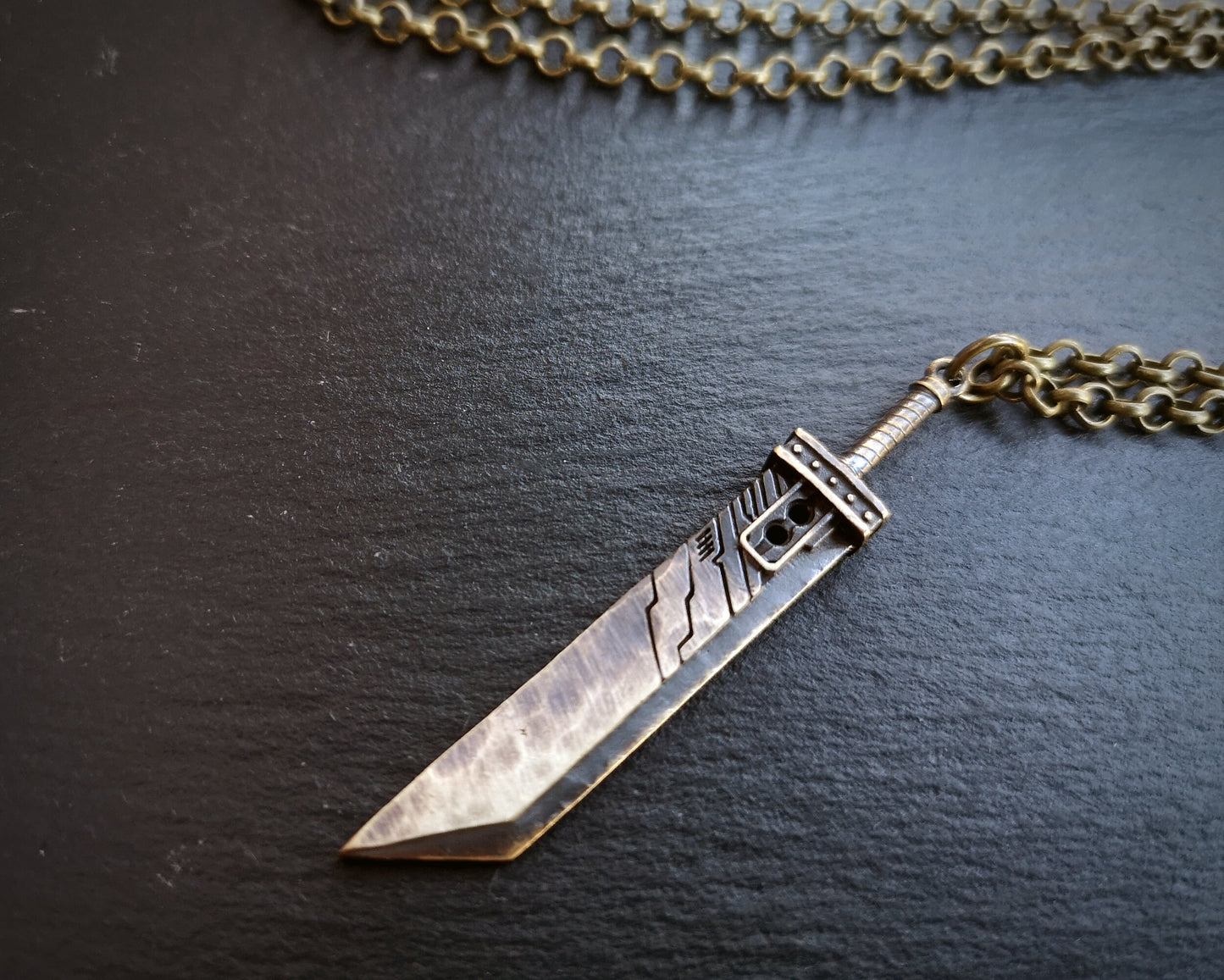 Final Fantasy VII Hand Hammered Battleworn Cloud Buster Sword Necklace Pendant Jewelry - Baldur Jewelry