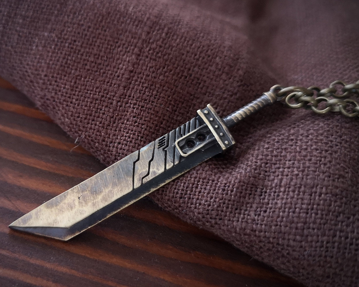 Final Fantasy VII Hand Hammered Battleworn Cloud Buster Sword Necklace Pendant Jewelry - Baldur Jewelry