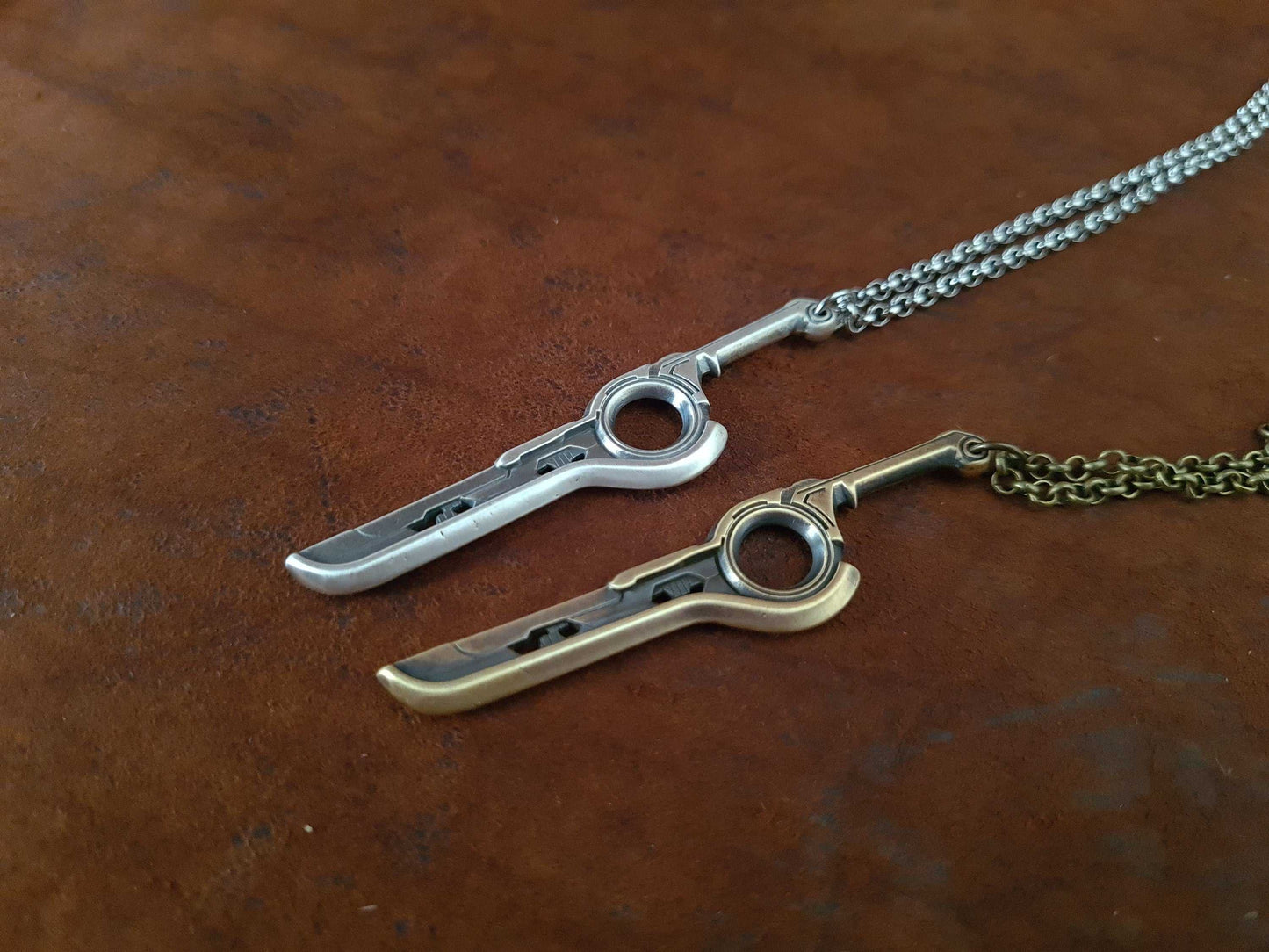 Xenoblade Chronicles Shulk Monado Sword Pendant Necklace Charm - Baldur Jewelry