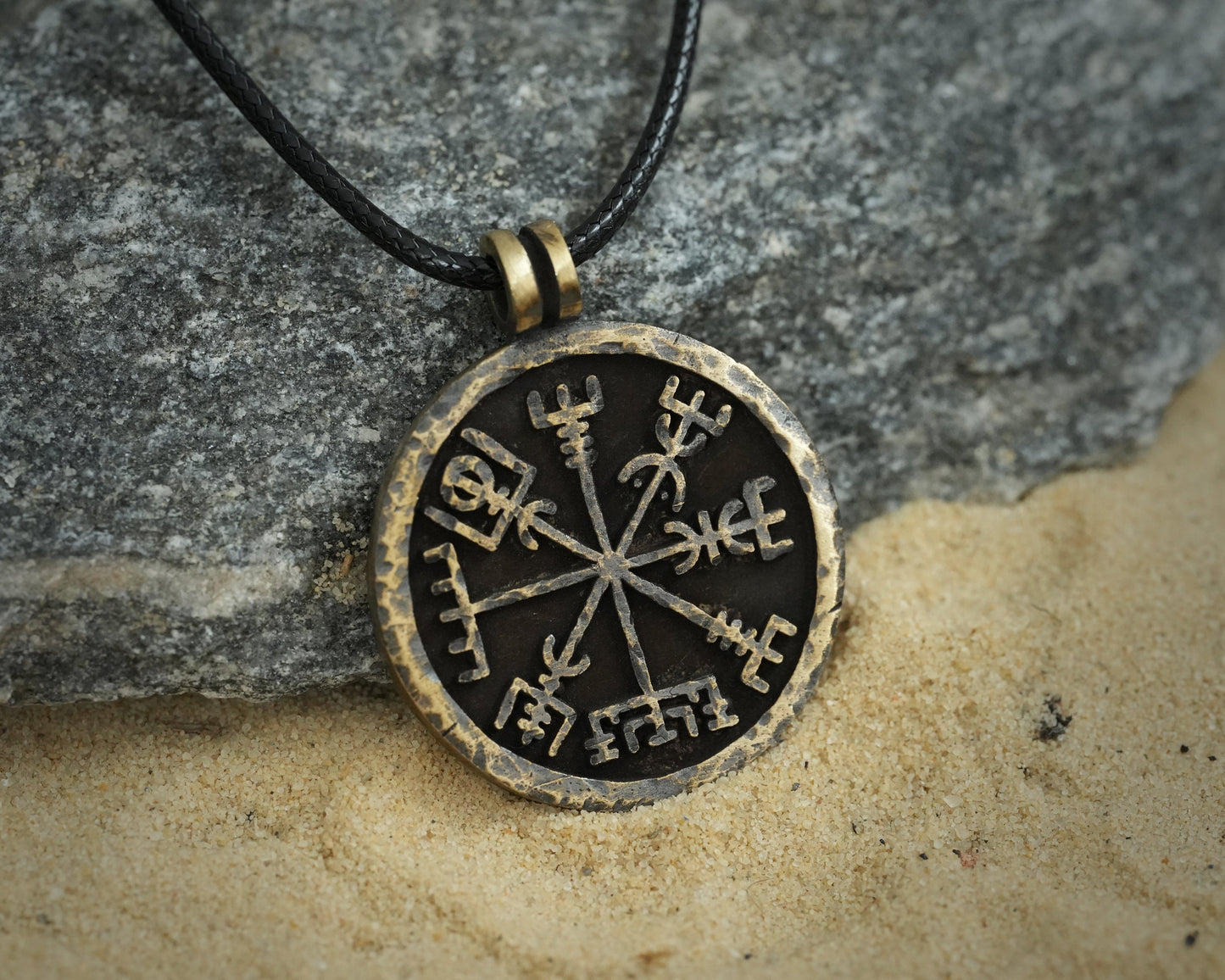 Viking Compass Vegvisir Pendant Necklace Jewelry - A Symbol that shows way and protects