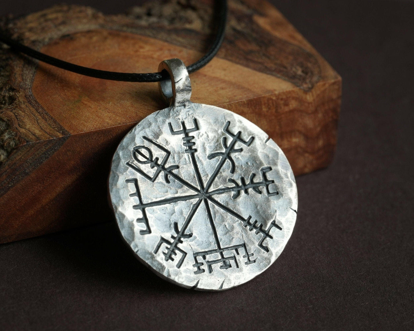 Viking Compass Vegvisir Norse Magical symbol to show way Pendant Necklace Jewelry - Baldur Jewelry