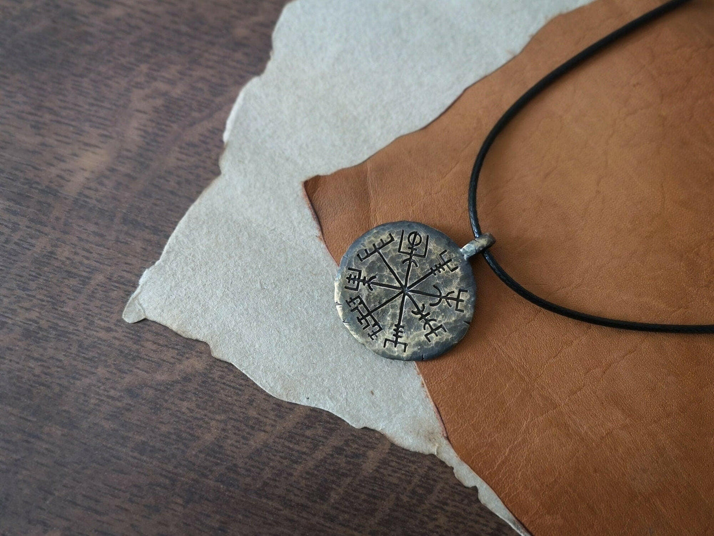Viking Compass Vegvisir Norse Magical symbol to show way Pendant Necklace Jewelry - Baldur Jewelry