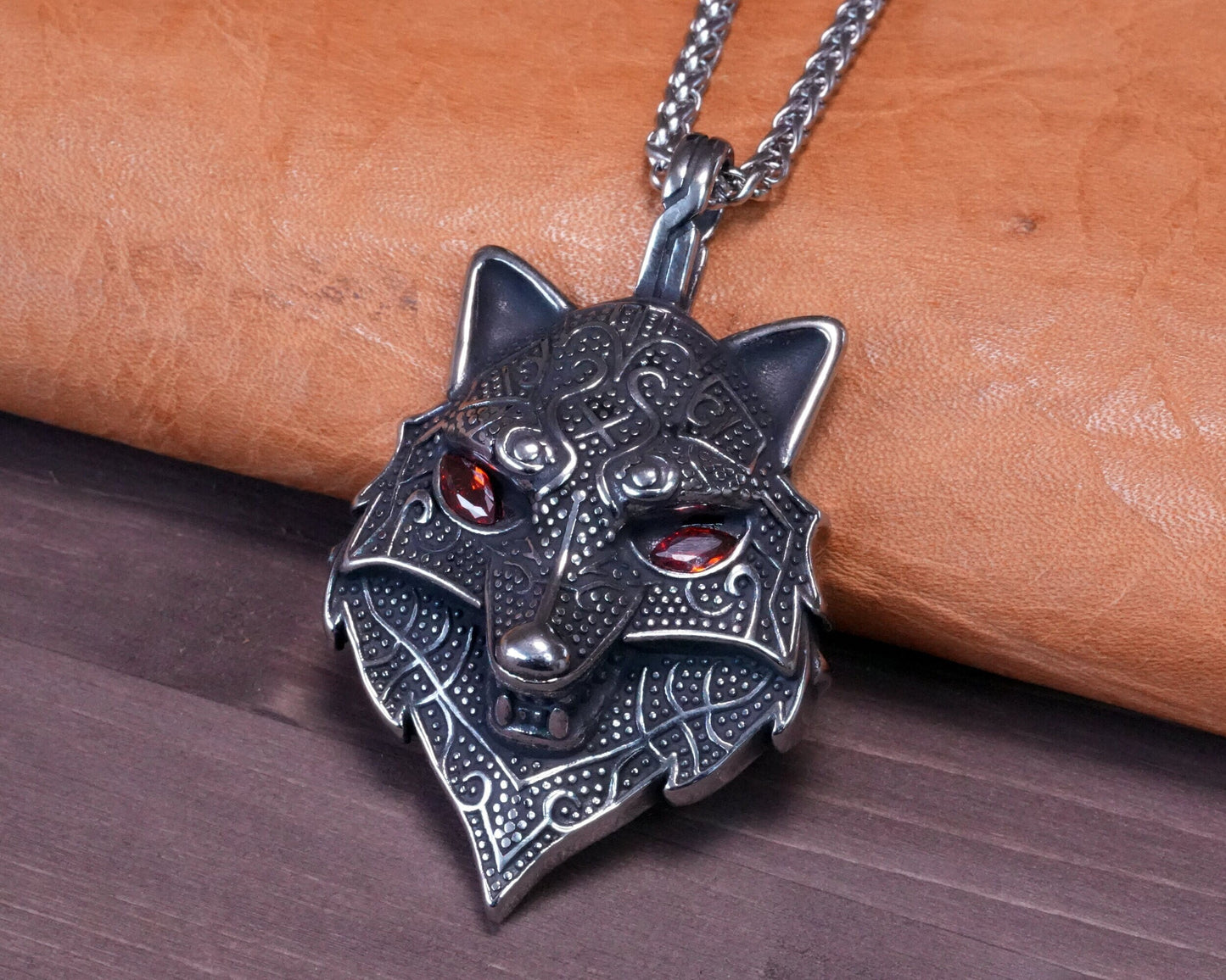 Large Wolf Head Necklace With Red Glass Gemstones For Men And Women Hypoallergenic Viking Fenrir Geri Freki Skoll Hati Pendant - Baldur Jewelry