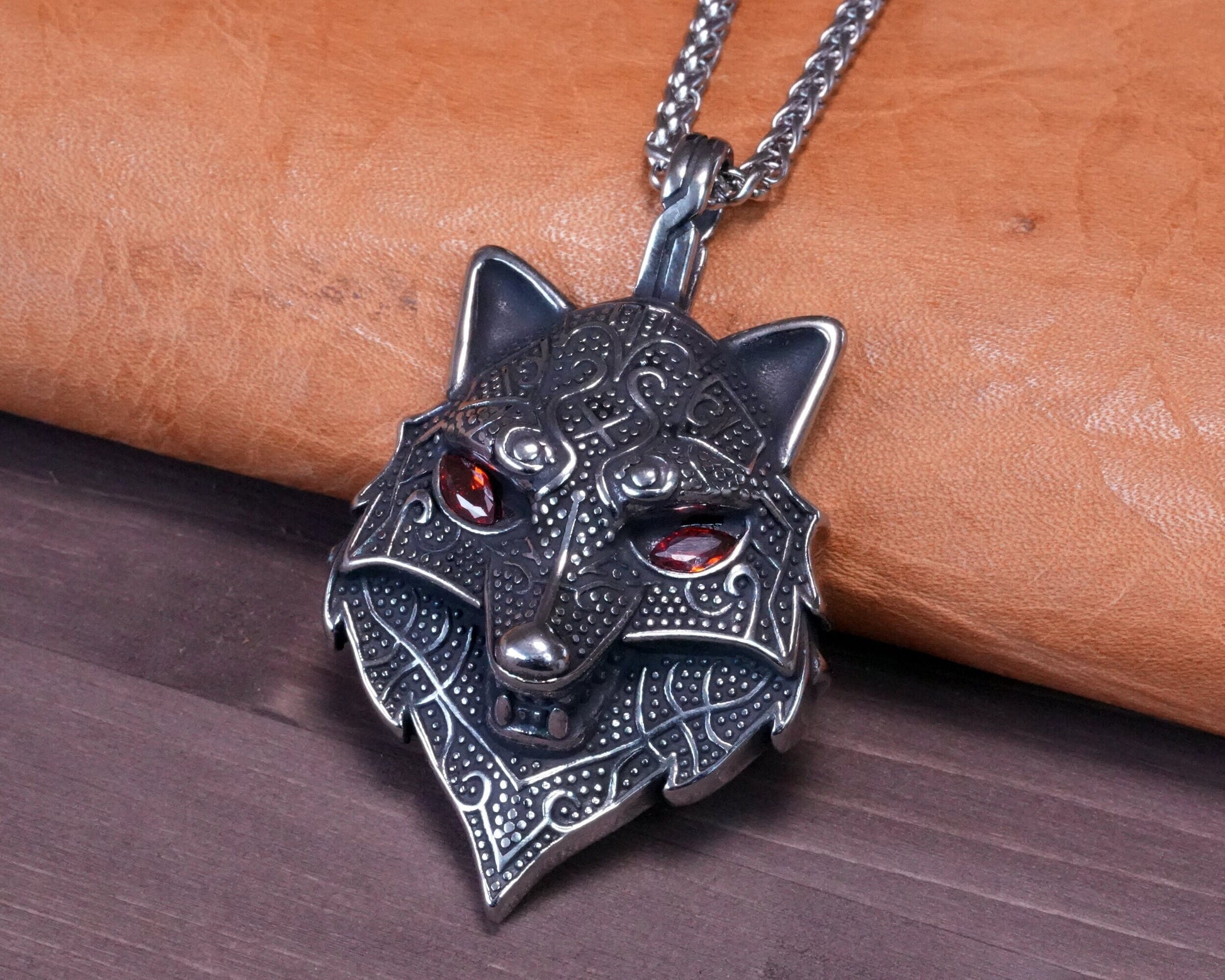 Large Wolf Head Necklace With Red Glass Gemstones For Men And Women Hypoallergenic Viking Fenrir Geri Freki Skoll Hati Pendant - Baldur Jewelry