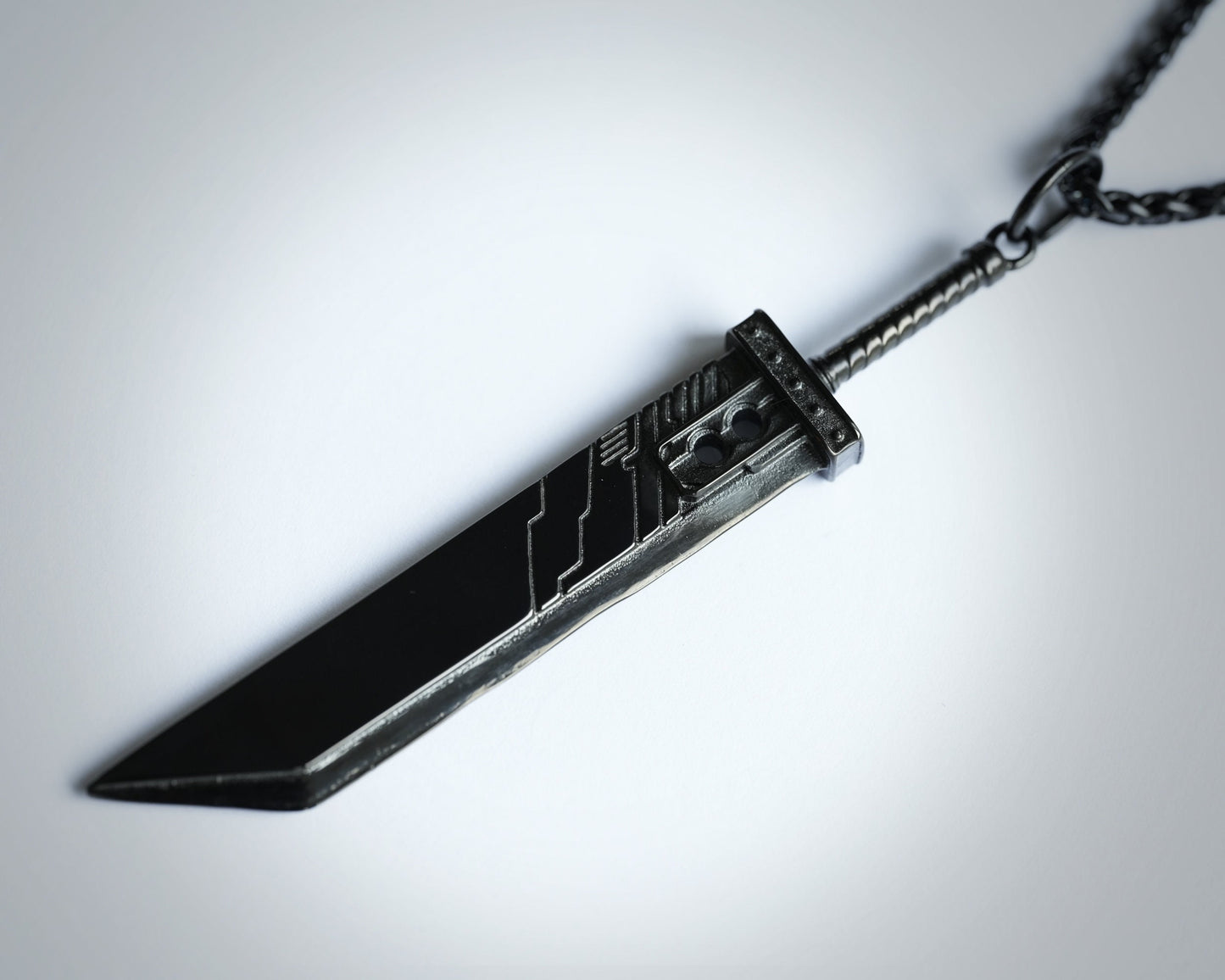 FF Final Fantasy VII Cloud Buster Schwert Extra groß Schwarz Gold Silber Halskette Anhänger Schmuck Schlüsselanhänger