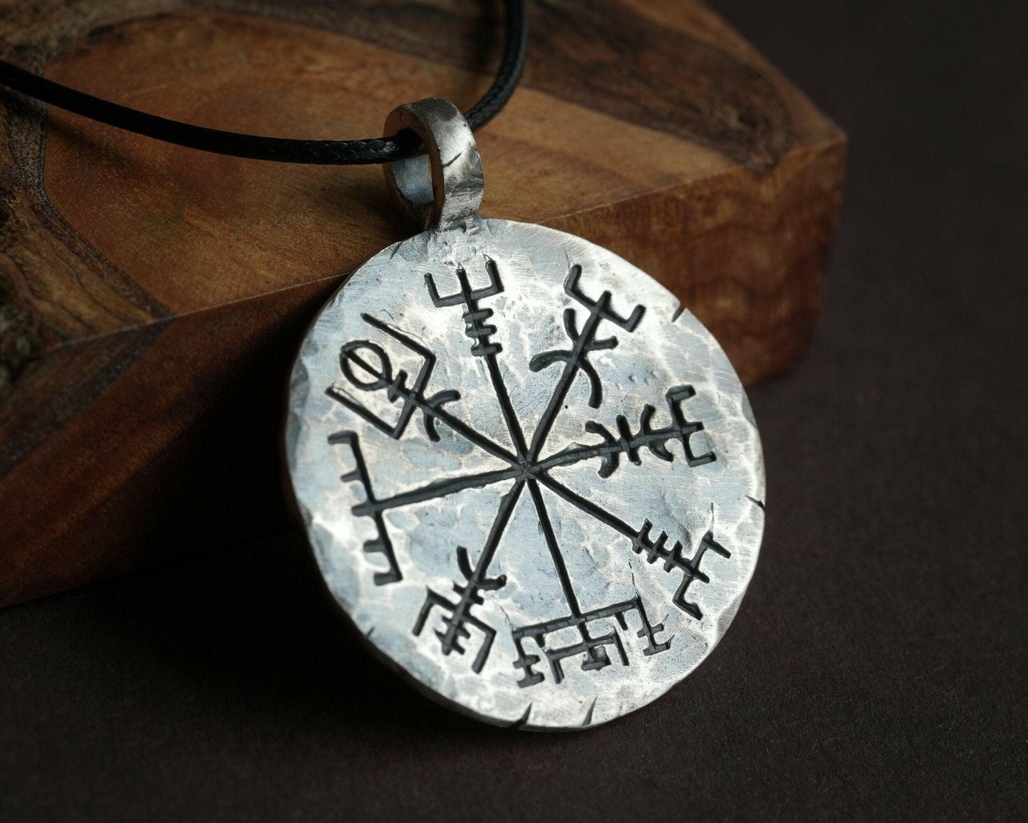 Viking Compass Vegvisir Norse Magical symbol to show way Pendant Necklace Jewelry - Baldur Jewelry