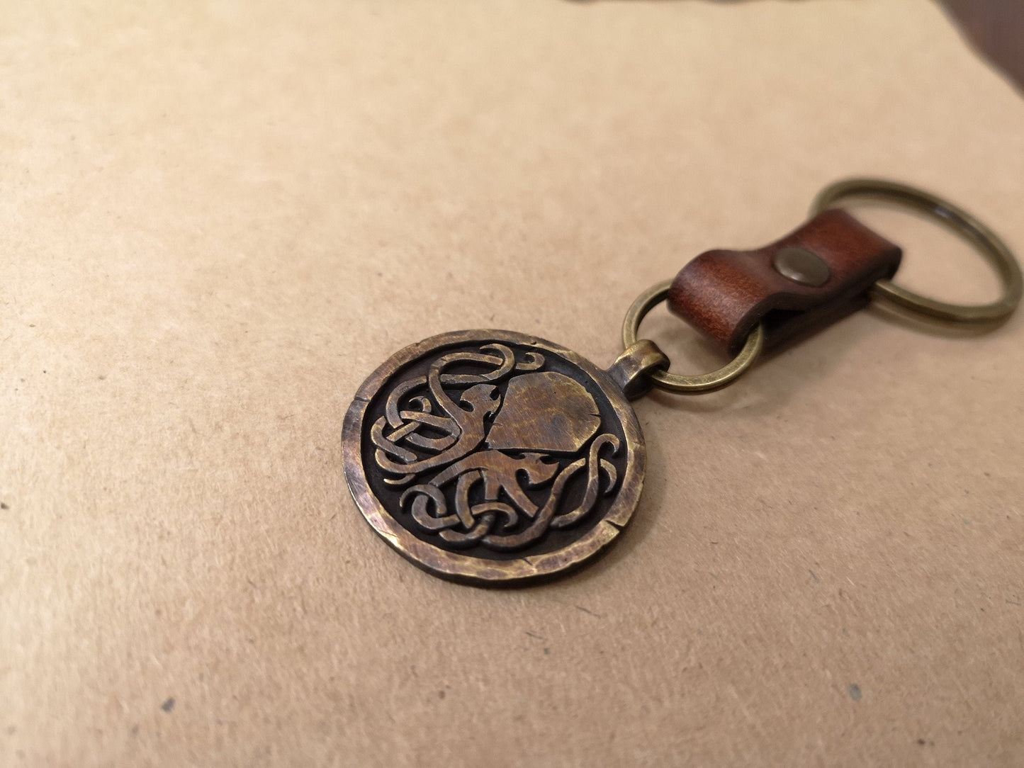 Cthulhu Octopus Keychain Lovecraft Jewelry Accessories Cosplay Leather - Baldur Jewelry