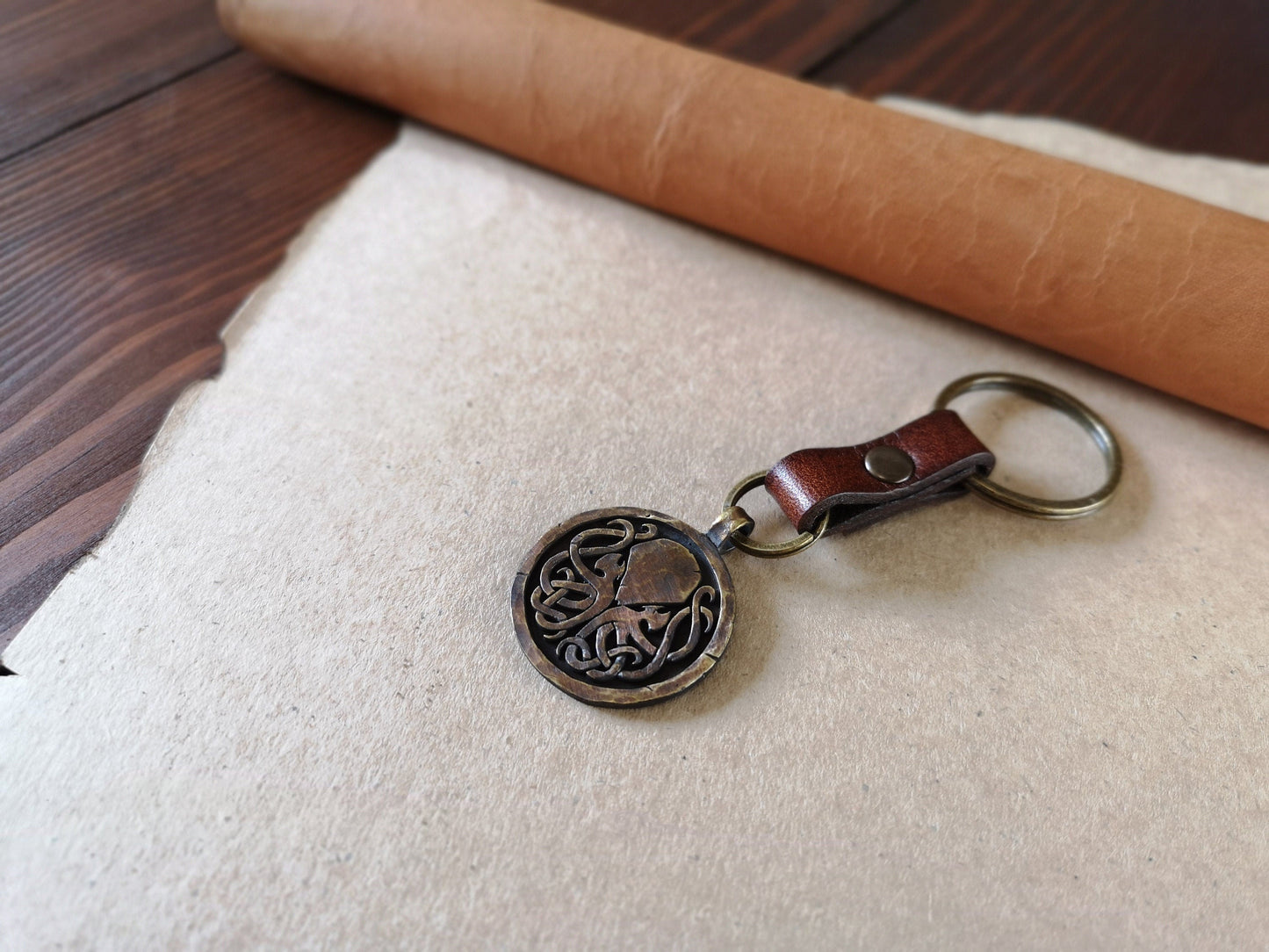 Cthulhu Octopus Keychain Lovecraft Jewelry Accessories Cosplay Leather - Baldur Jewelry