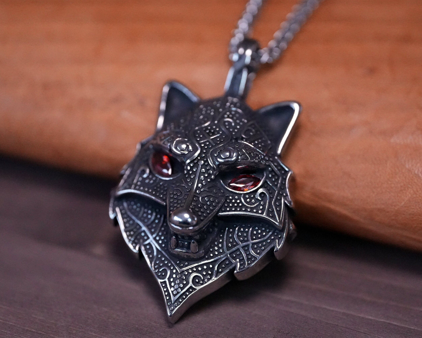 Large Wolf Head Necklace With Red Glass Gemstones For Men And Women Hypoallergenic Viking Fenrir Geri Freki Skoll Hati Pendant - Baldur Jewelry