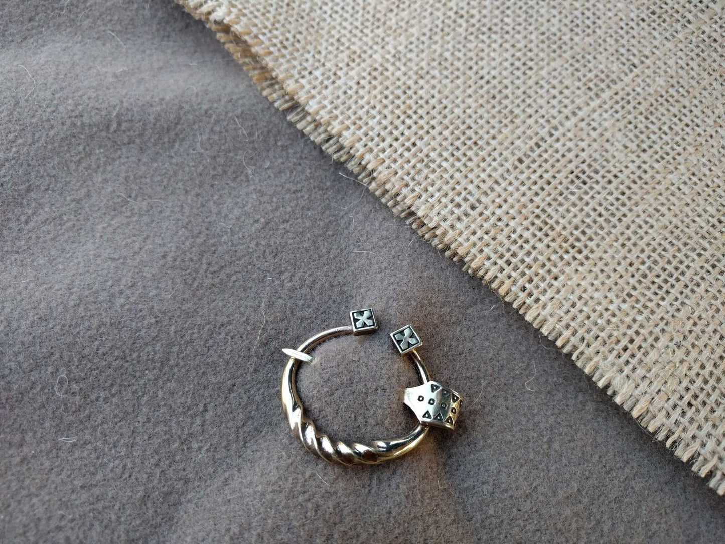 Viking Norse Hiqh Quality Penannular Brooch Cloak Clasp Shawl Pin Jewelry - Baldur Jewelry