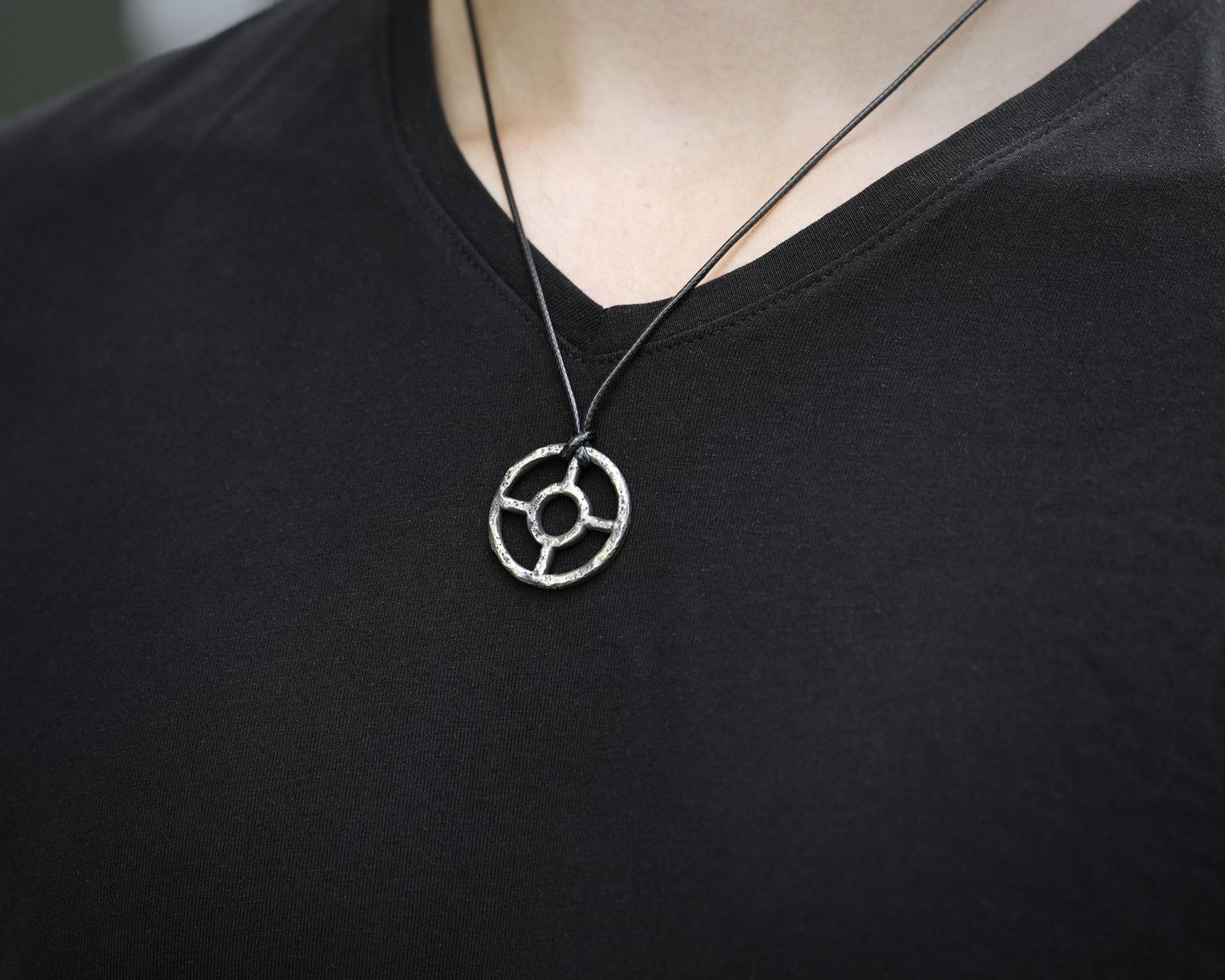 Taranis Dharma Solar Cross Sun Wheel Viking Celtic Wheel of Life 4 Spoked Wheel Viking Jewelry Pendant Necklace Dharmachakra