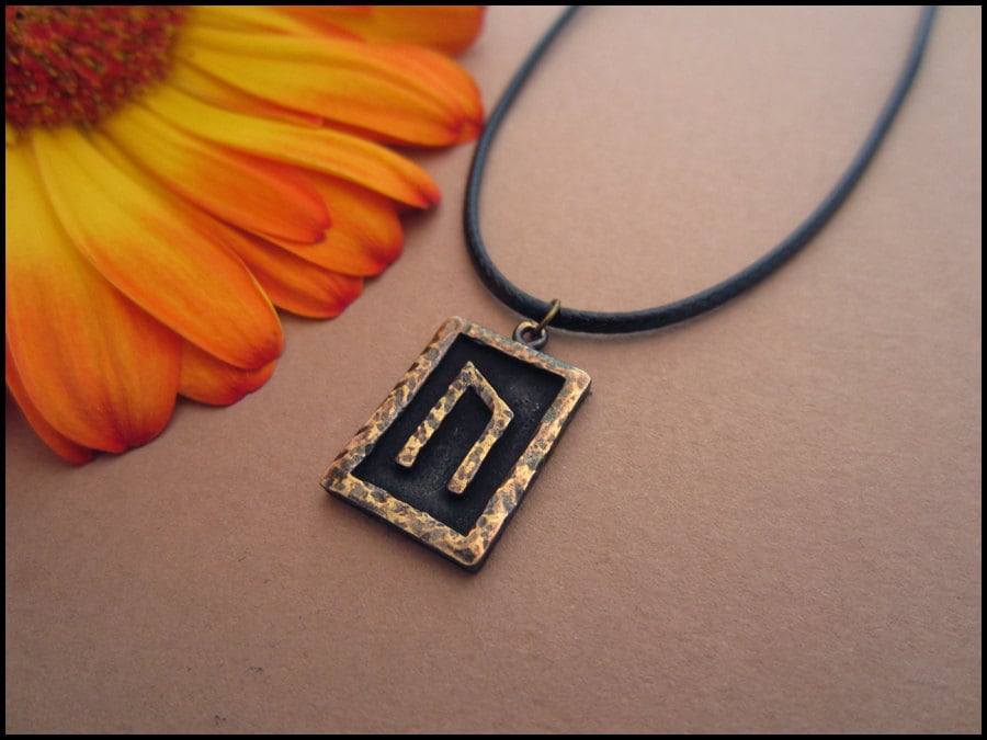 Viking Norse Uruz Rune Pendant - Strength and Speed Viking Jewelry Necklace - Baldur Jewelry