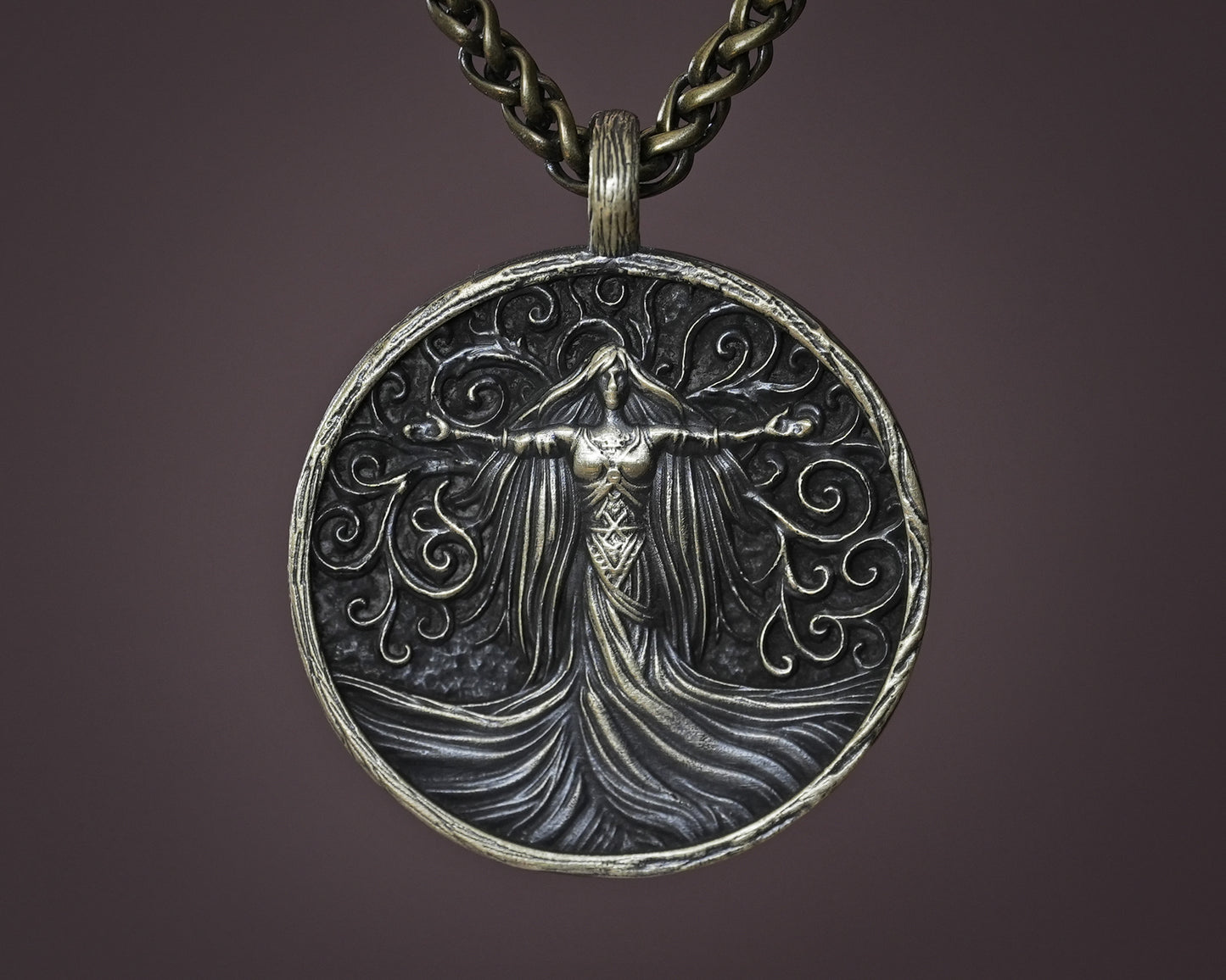 Wikinger-Schutzgöttin Freya Valkyrie Schildmaid mit Katzen-Halskette – Nordischer Schutzanhänger mit 22 Zoll Edelstahlkette