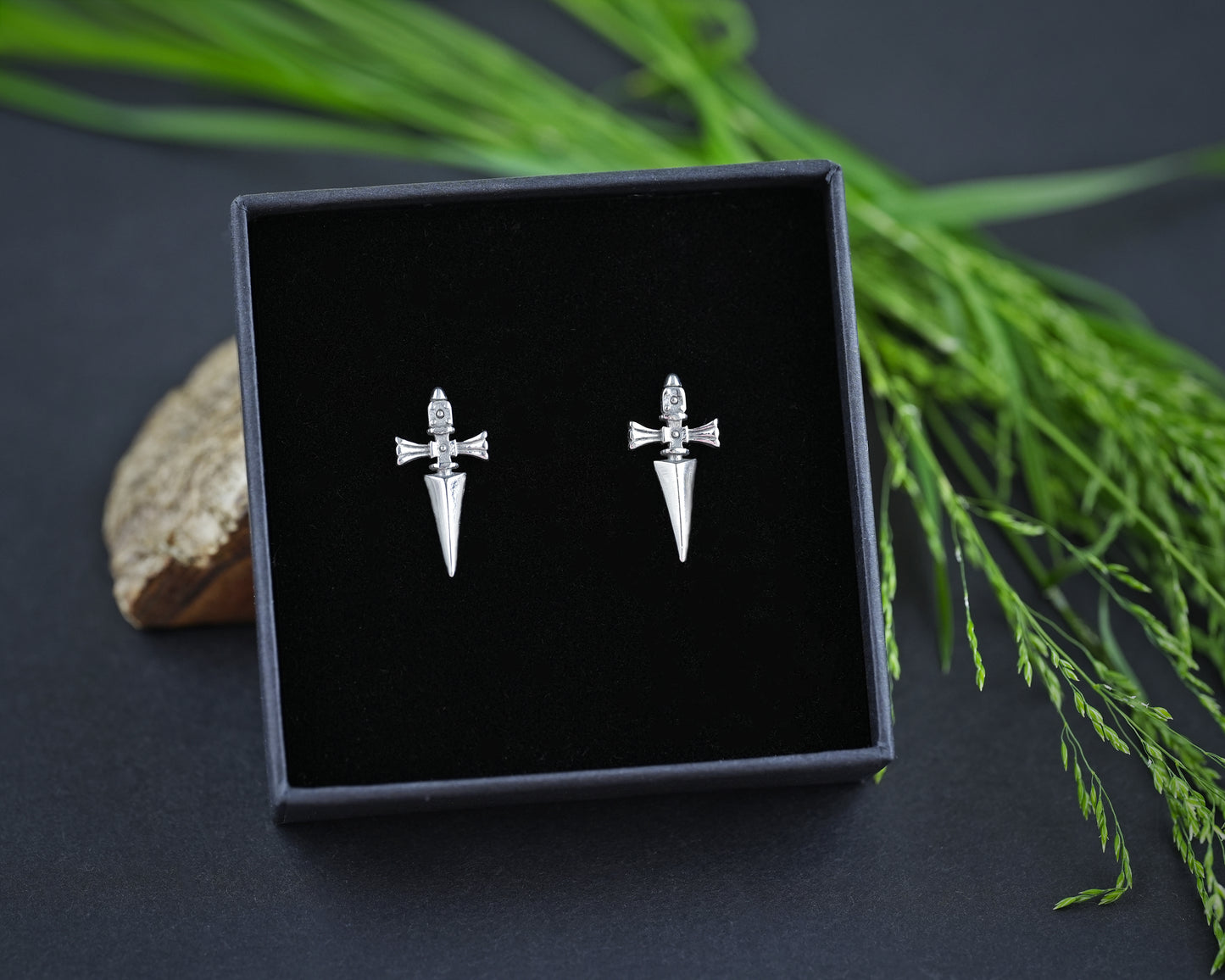 Kurapika Earrings Judgement Chain Jewelry Anime Cosplay Stud Spike  H x H Hunter
