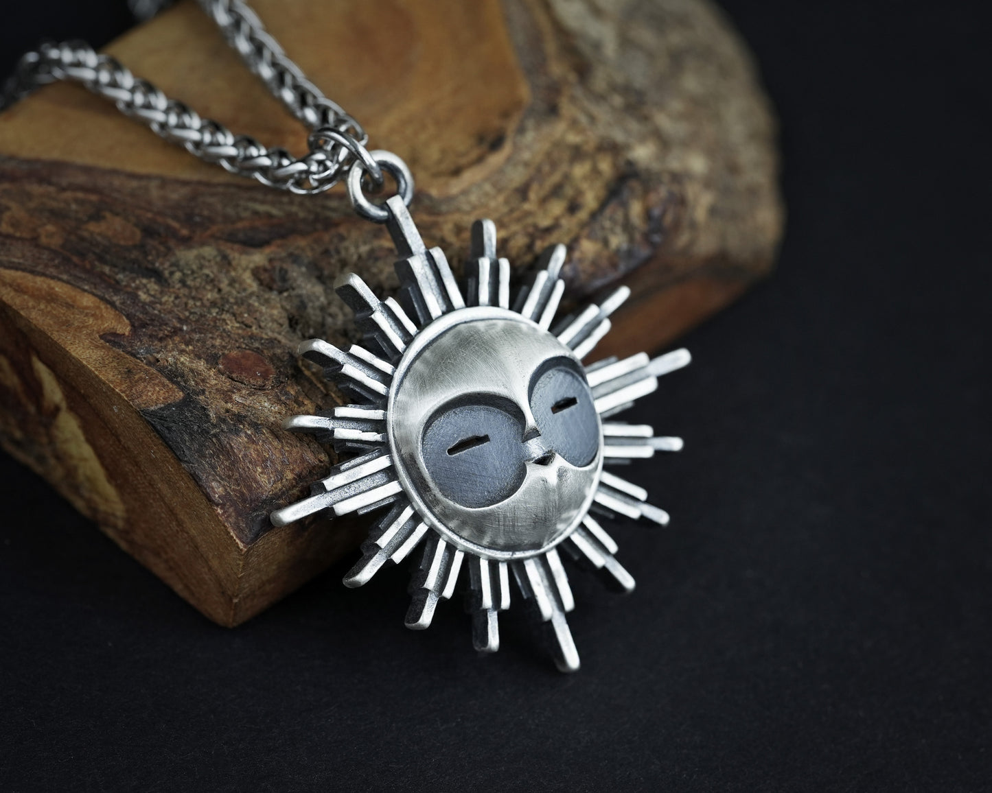 Esquie Mask Necklace - Expedition 33 Fantasy Game Jewelry - Clair Obscur Brass or Silver Pendant Amulet