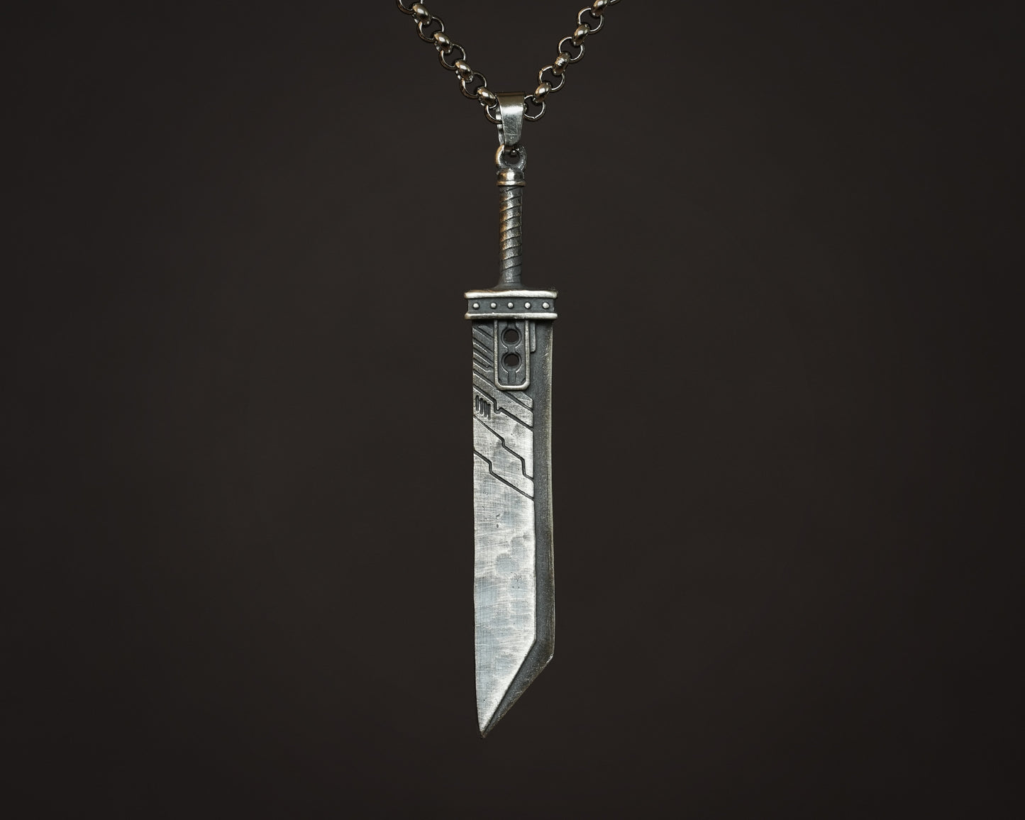 Final Fantasy VII Hand Hammered Battleworn Cloud Buster Sword Necklace Pendant Jewelry