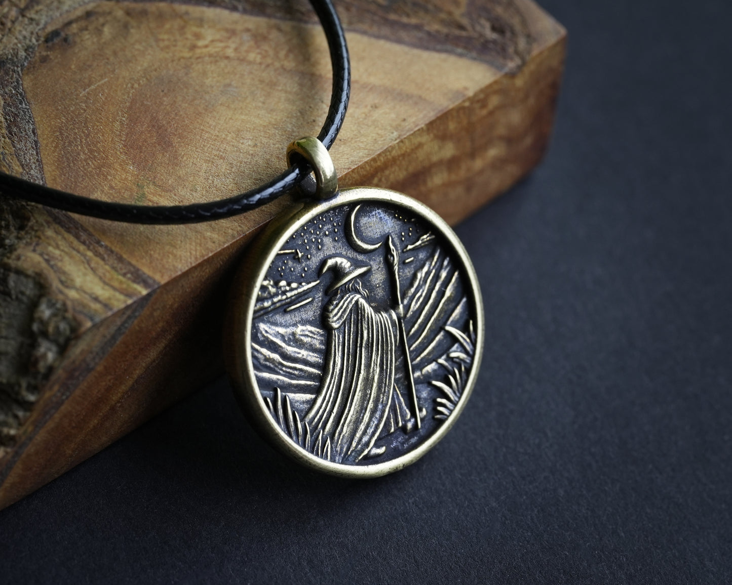 Pendentif de collier Yin Yang d'aspect ancien martelé à la main pour hommes et femmes avec chaîne réglable