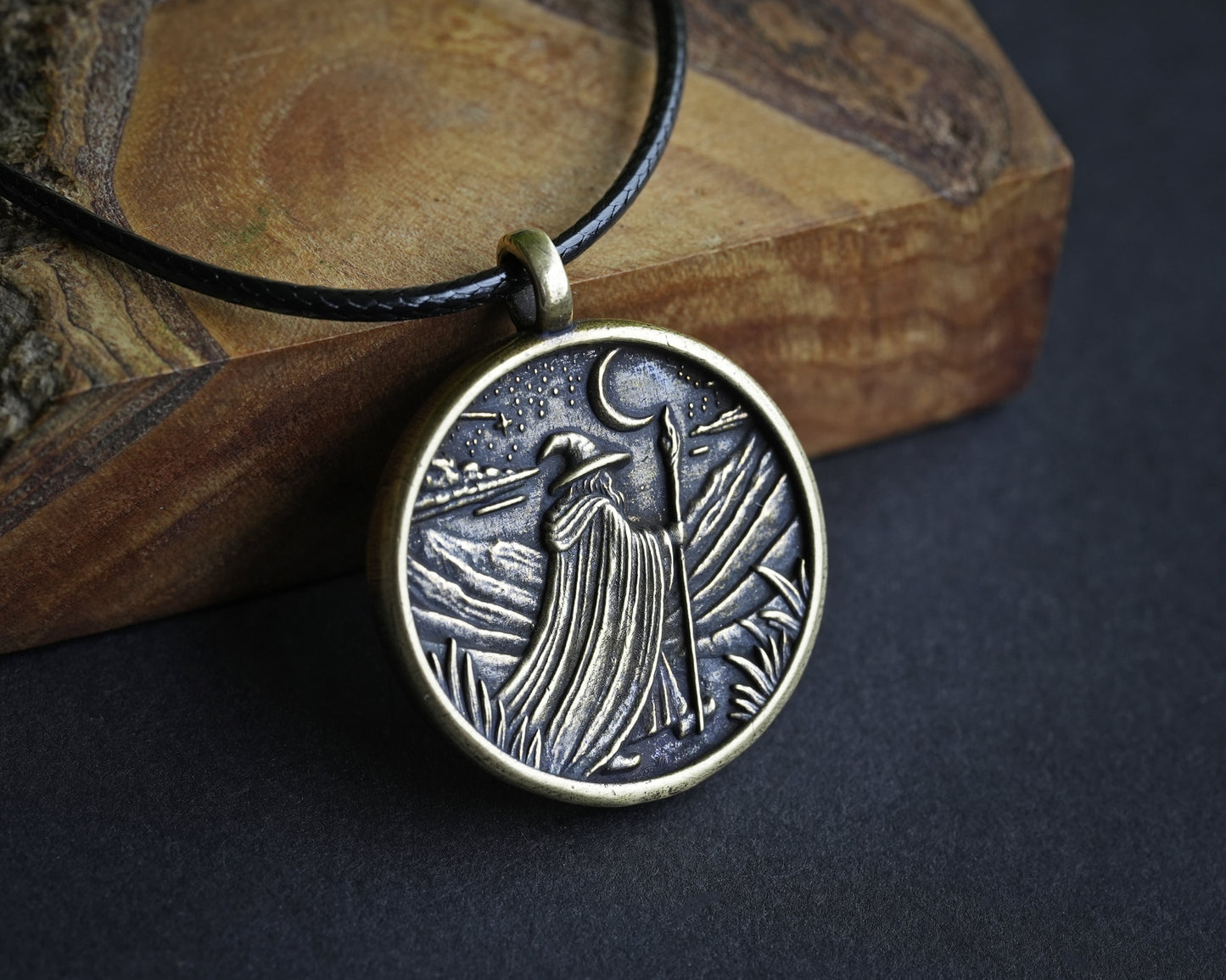 Pendentif de collier Yin Yang d'aspect ancien martelé à la main pour hommes et femmes avec chaîne réglable