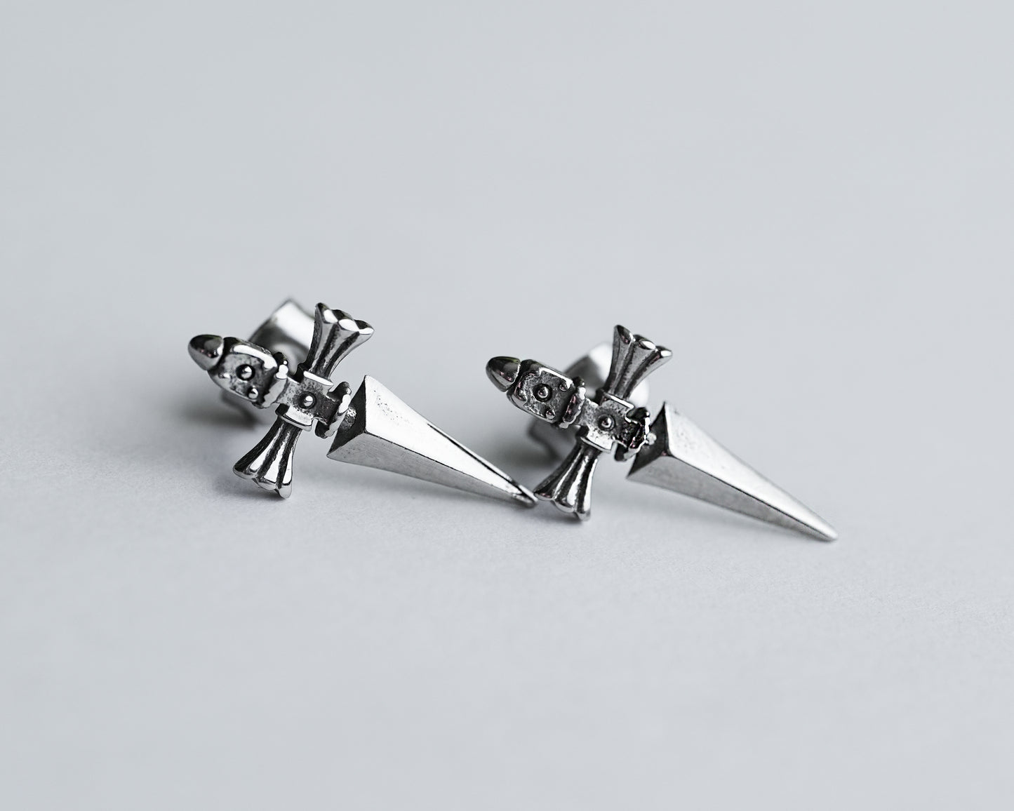 Kurapika Earrings Judgement Chain Jewelry Anime Cosplay Stud Spike  H x H Hunter