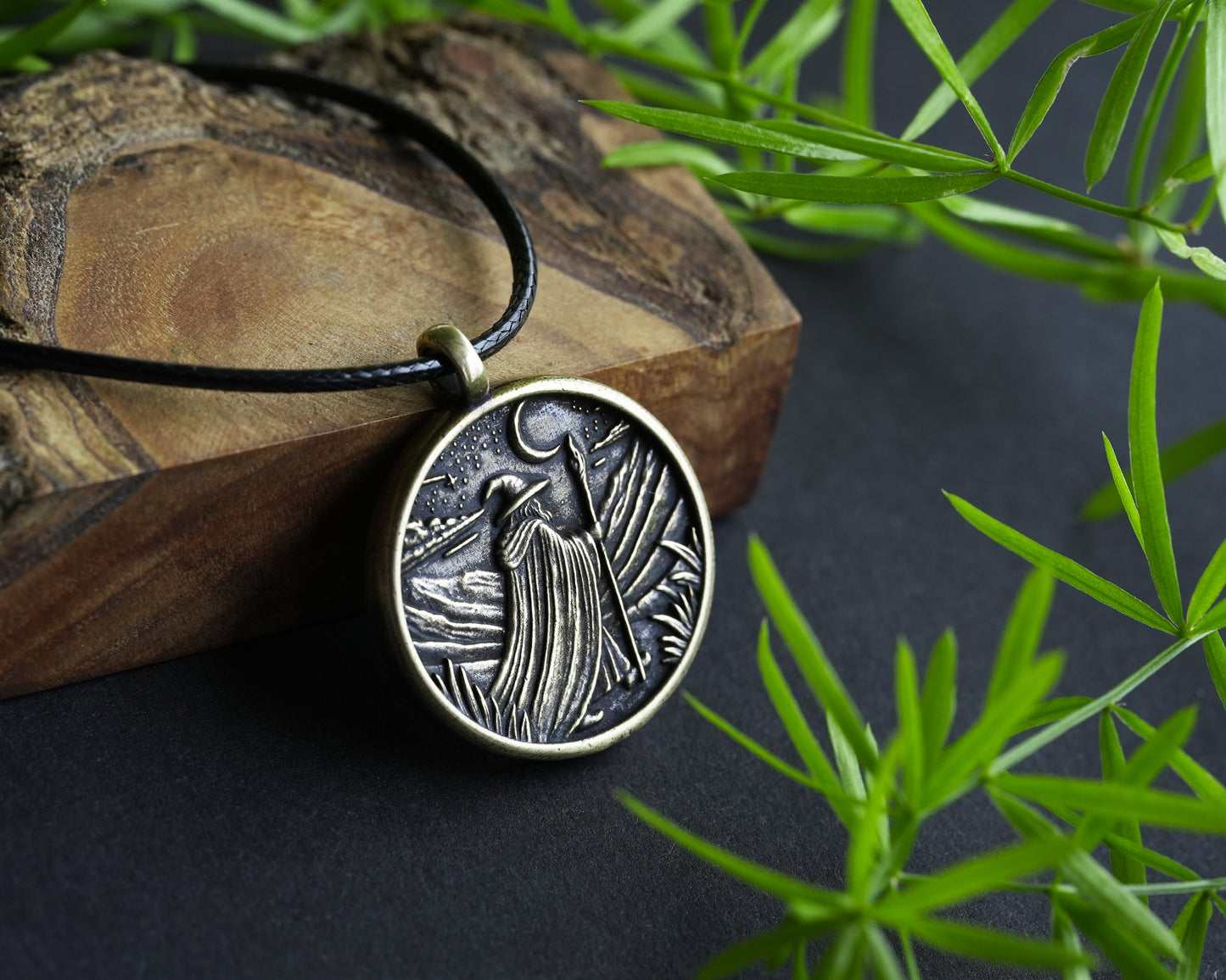 Pendentif de collier Yin Yang d'aspect ancien martelé à la main pour hommes et femmes avec chaîne réglable