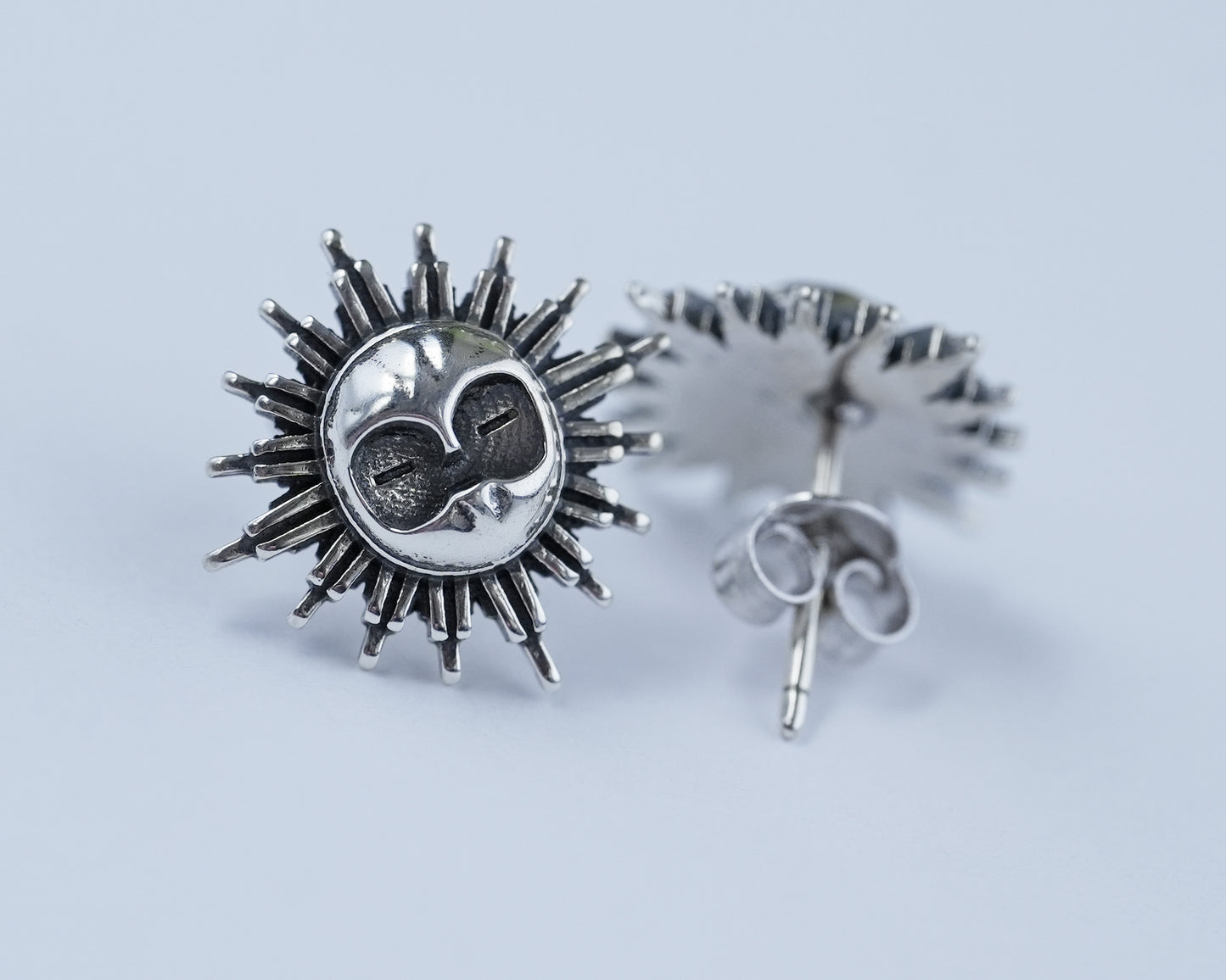 Esquie Mask Earrings - Expedition 33 Fantasy Game Jewelry - Clair Obscur 925 Sterling Silver Stud