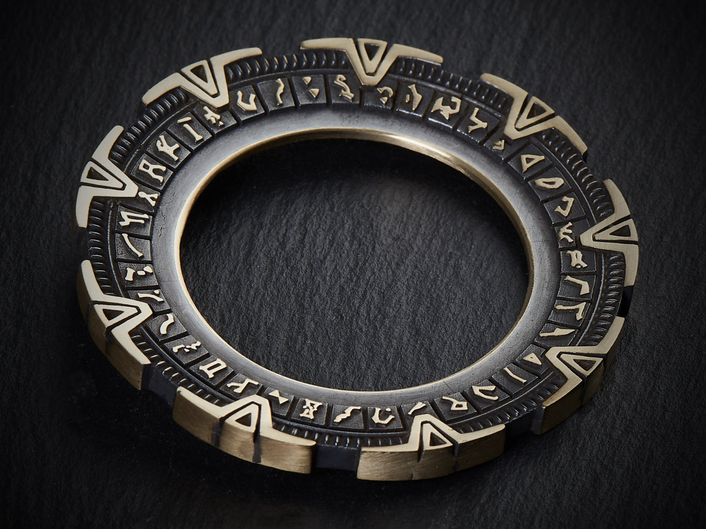 925 Sterling Silver / Brass Premium Quality Stargate SG1 Atlantis Universe Portal Pendant Necklace - Stargate Atlantis Jewelry Charm Amulet - Stargate Merchandise Cosplay - Baldur Jewelry