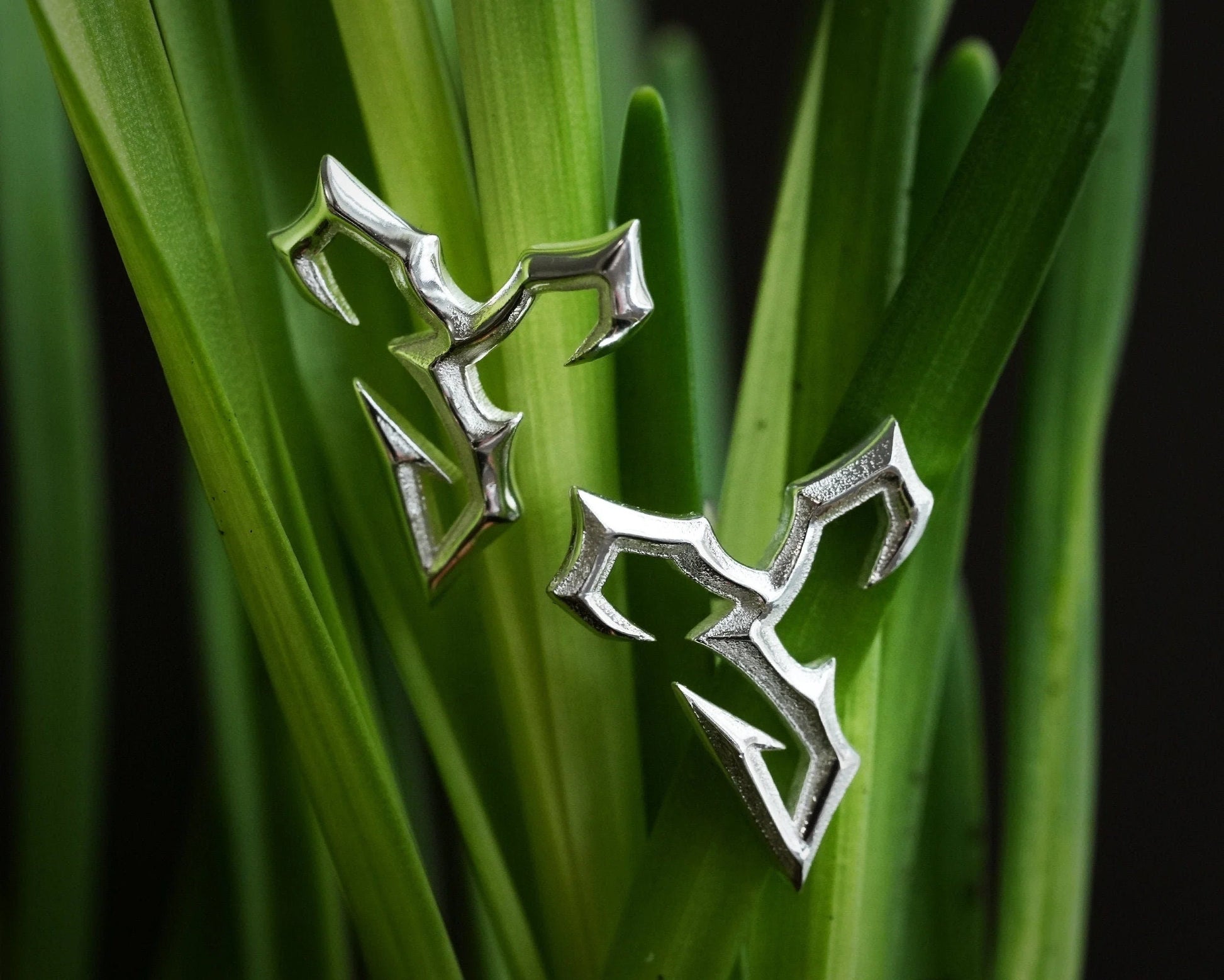 925 Sterling Silver Tidus Zanarkand Abes Stud Earrings from Final Fantasy X - Baldur Jewelry