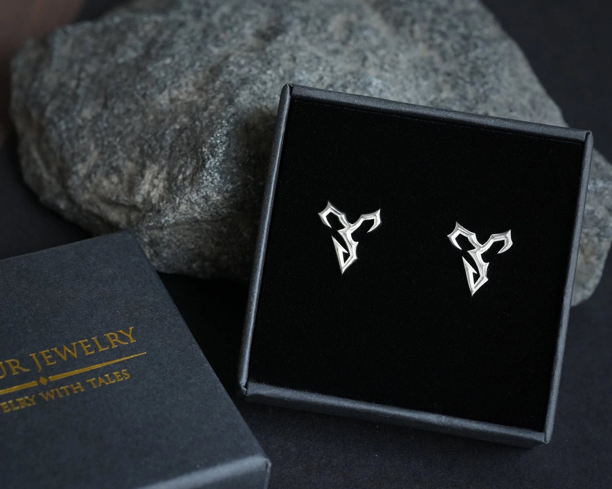 925 Sterling Silver Tidus Zanarkand Abes Stud Earrings from Final Fantasy X - Baldur Jewelry