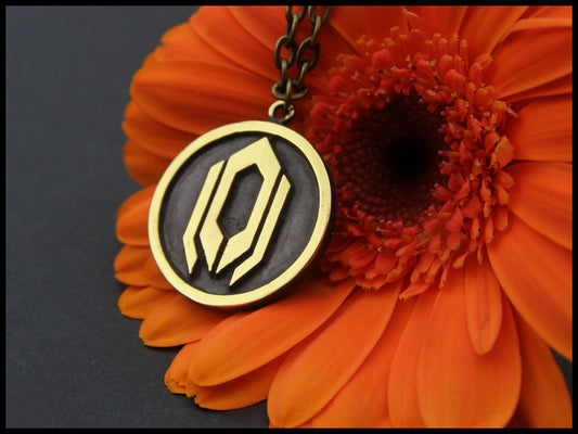 Collier pendentif amulette Cerberus de Mass Effect