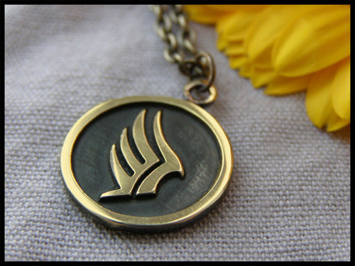 Mass Effect Paragon Pendant Necklace Amulet