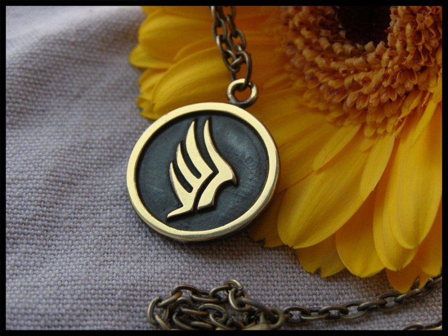 Mass Effect Paragon Pendant Necklace Amulet