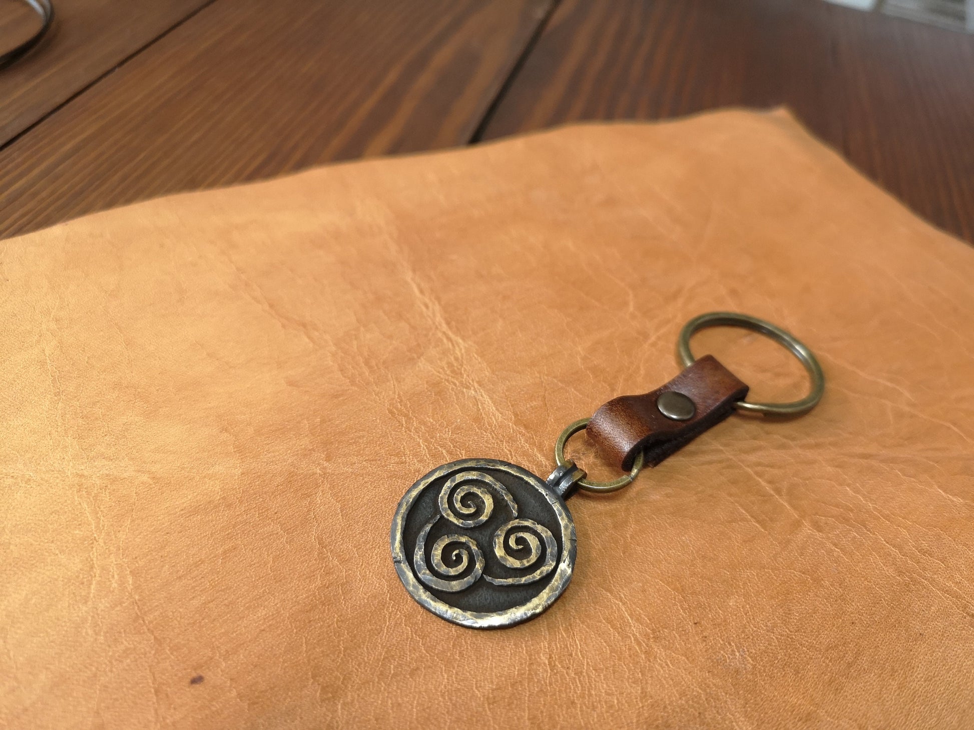 Avatar The Last Airbender Keychain  Air Nomad Nation Accessory - Baldur Jewelry