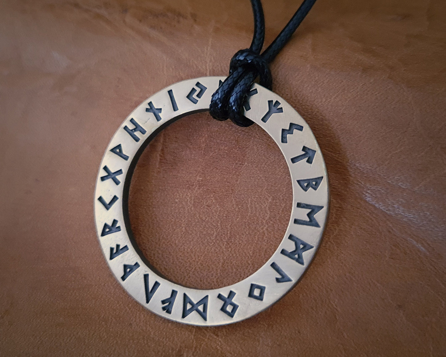Collier d’anneaux de runes vikings, cercle de runes, Futhark, mythologie nordique, pendentif Odin, bijoux Talisman