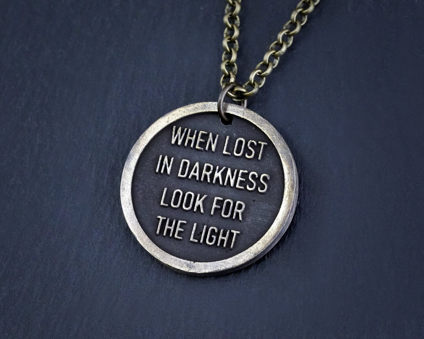 Halskette mit Anhänger „Last of Us Firefly“ aus Sterlingsilber, Glühwürmchen
