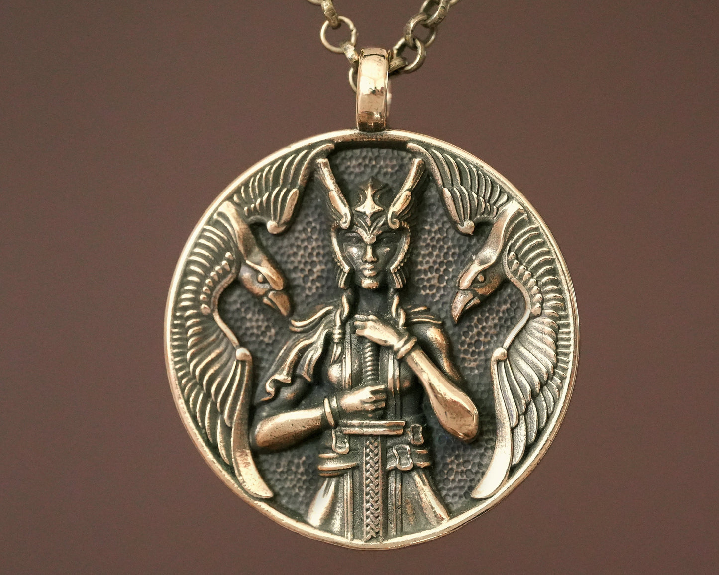 Halskette mit Schutzgöttin der Wikinger, Freya, Walküre, Schildmaid – nordischer Odin, Raben, Huginn, Muninn – Schutzanhänger mit 56 cm langer Kette
