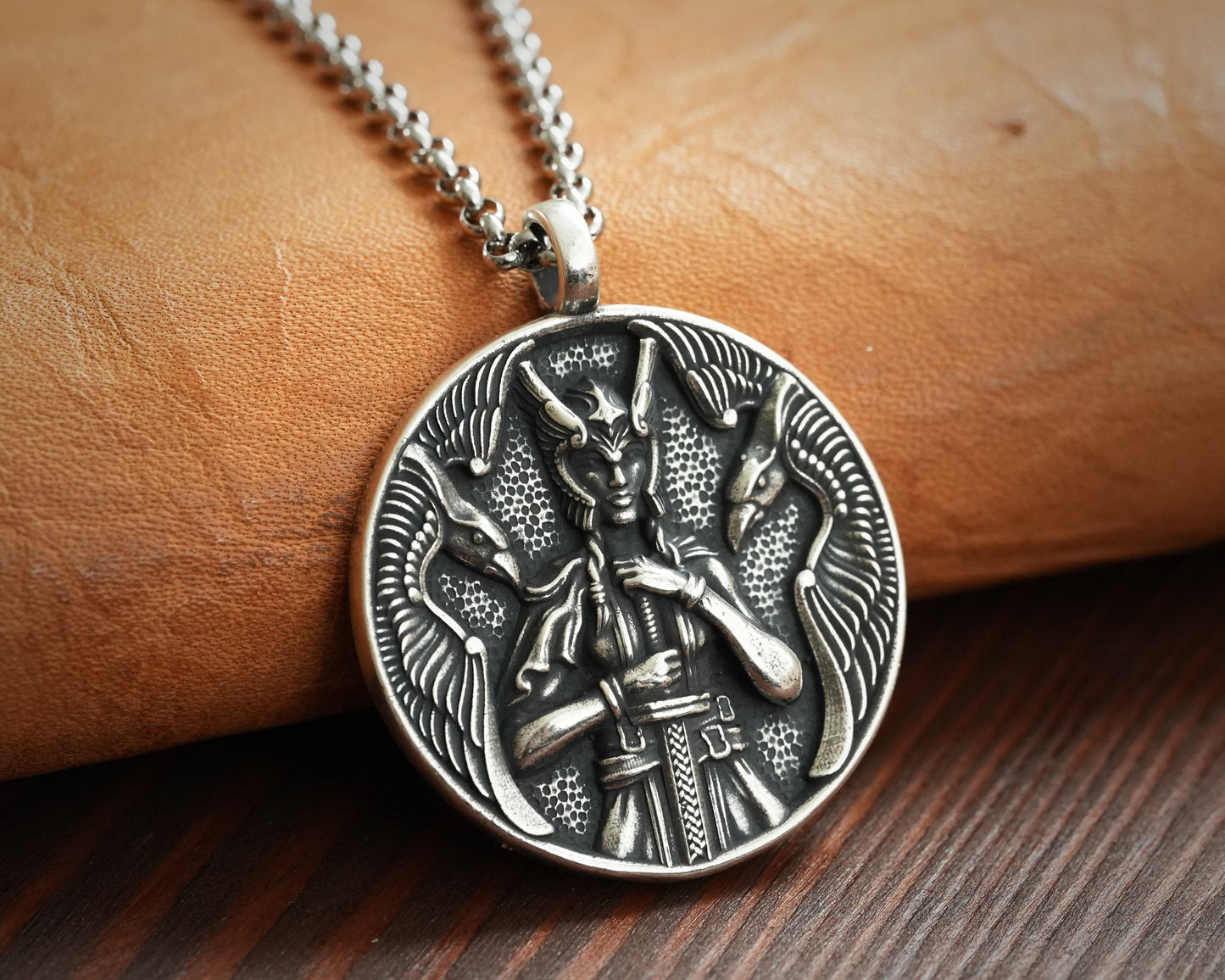 Viking Guardian Goddess Freya Valkyrie Shieldmaiden Necklace - Norse Odin Ravens Huginn Muninn - Protective Pendant With 22 Inch Chain