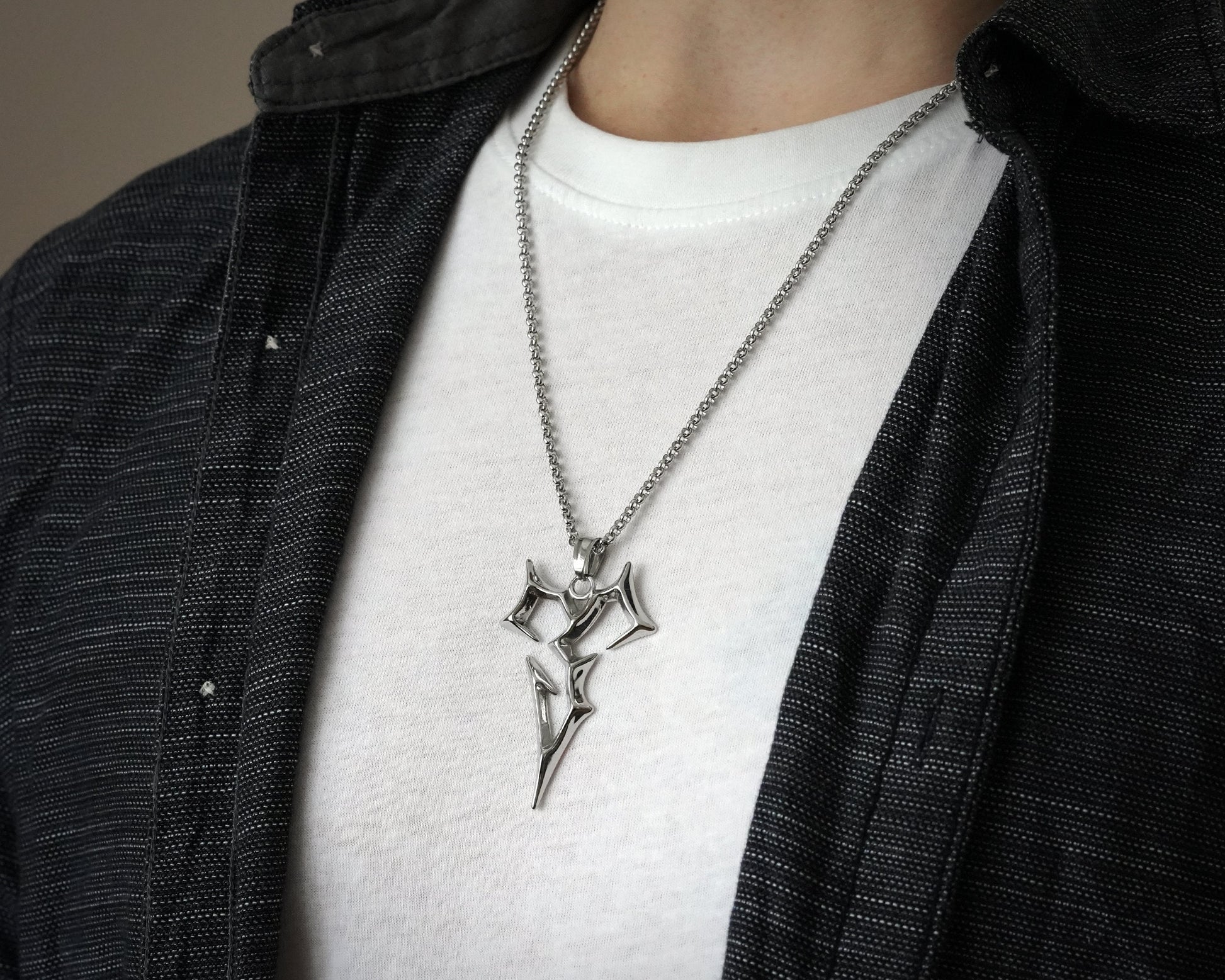 Large Sterling Silver Tidus Necklace from Final Fantasy X - Baldur Jewelry