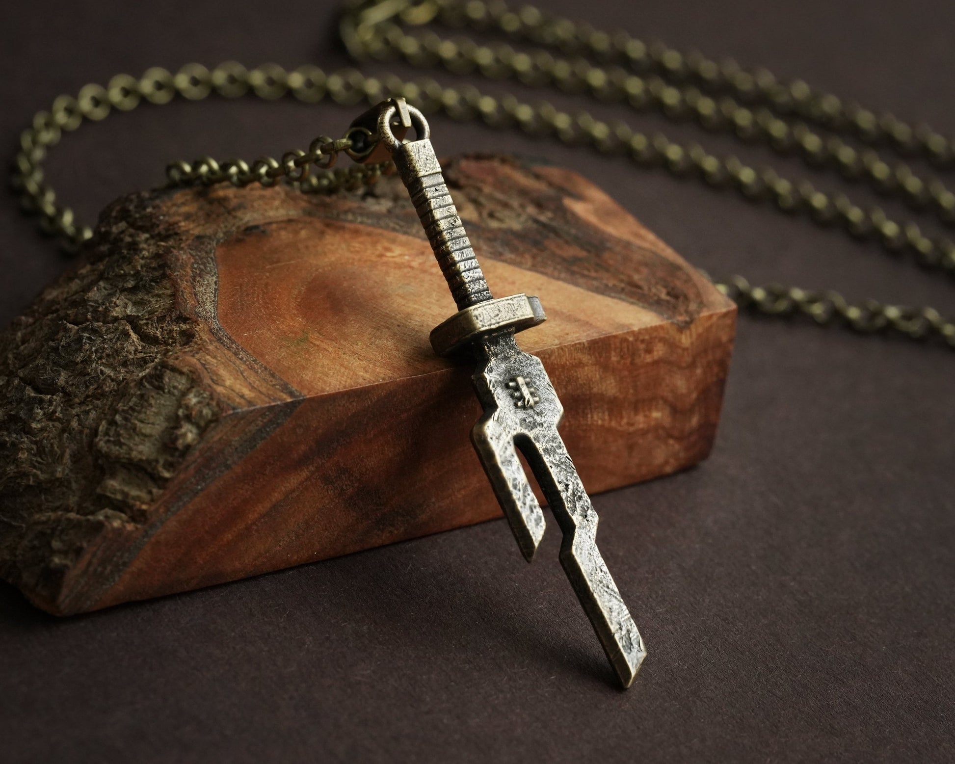 Toji ISoH Spear Necklace Pendant With 22 Inches Chain - Solid Silver or Ancient Bronze Looking Jewelry - Baldur Jewelry