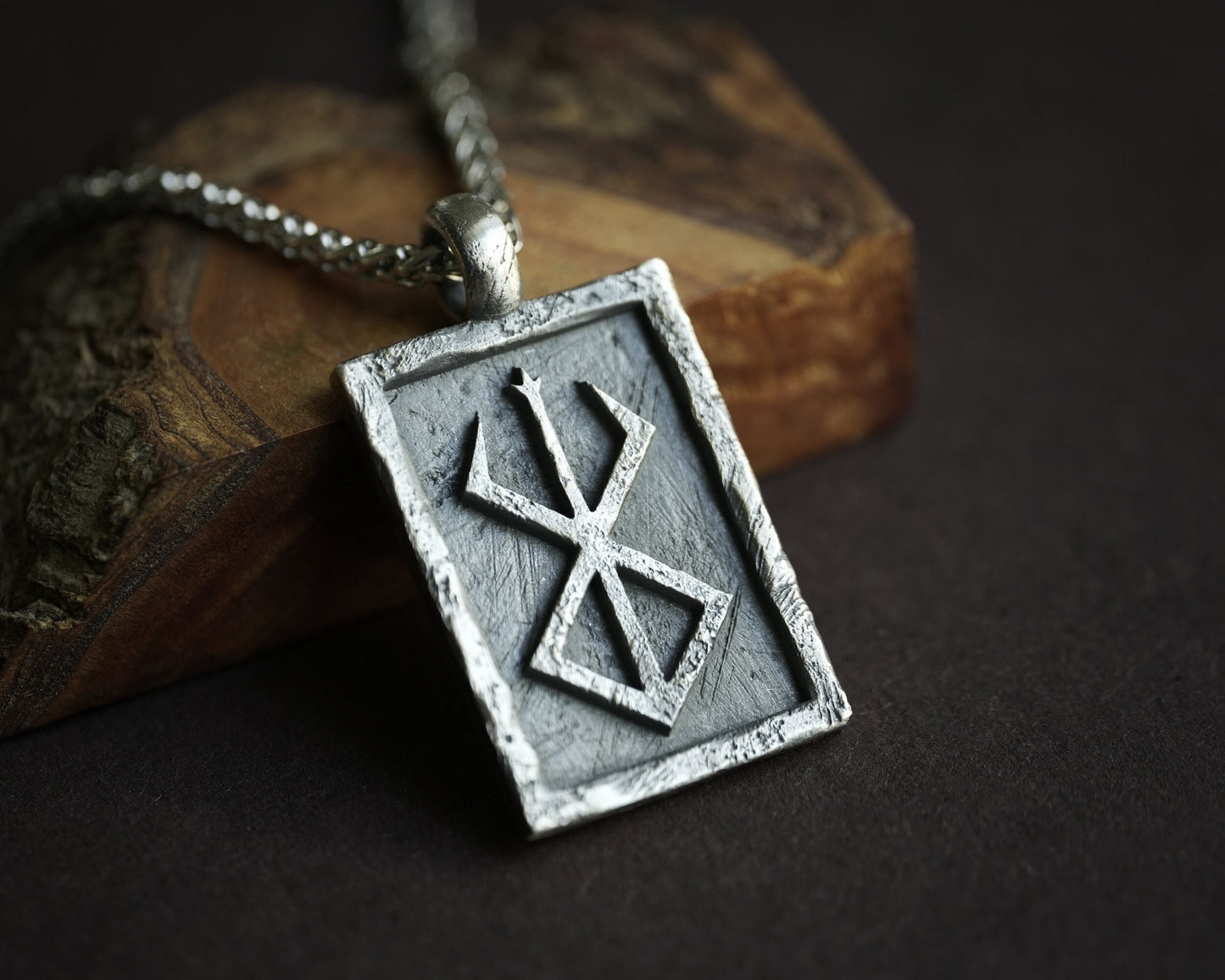 Berserk Brand of Sacrifice Rune Anime Necklace Pendant Jewelry Fantasy Cosplay Gift for Men Women