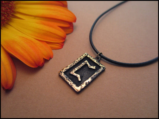 Viking Perthro Rune Pendant - Woman - Baldur Jewelry